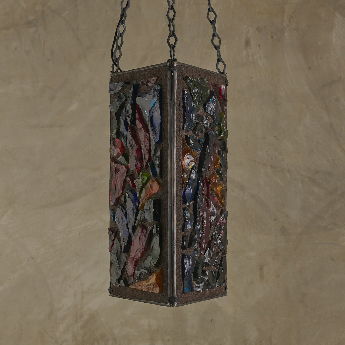 3-SIDED HANGING FIXTURE IN THE MANNER OF POLIARTE