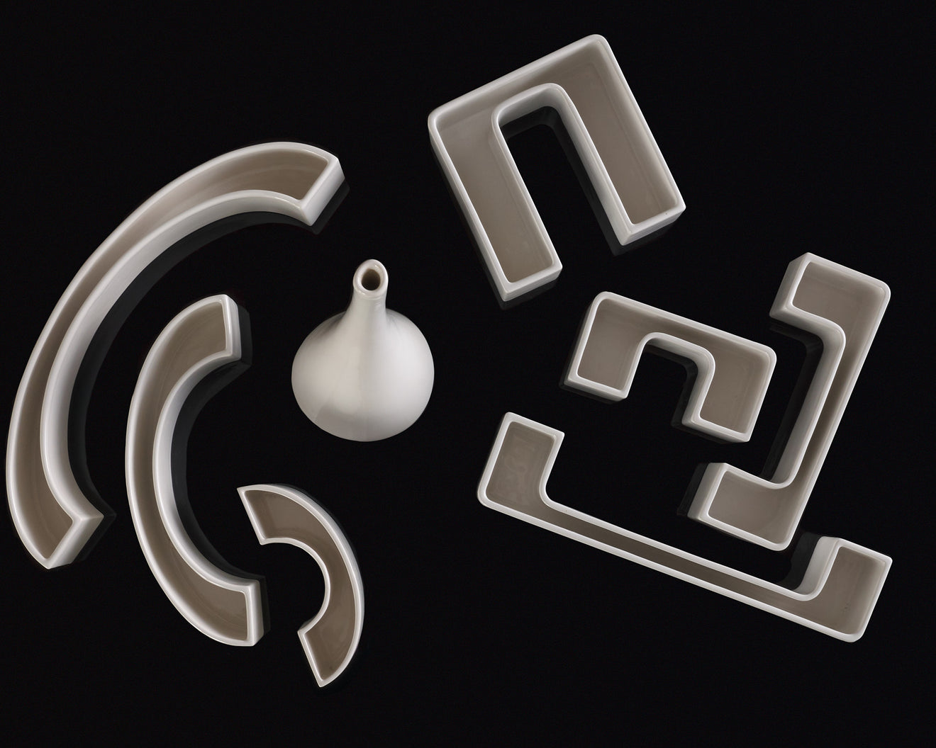 ANGELO MANGIAROTTI (1921 - 2012) COLLECTION OF EIGHT VESSELS