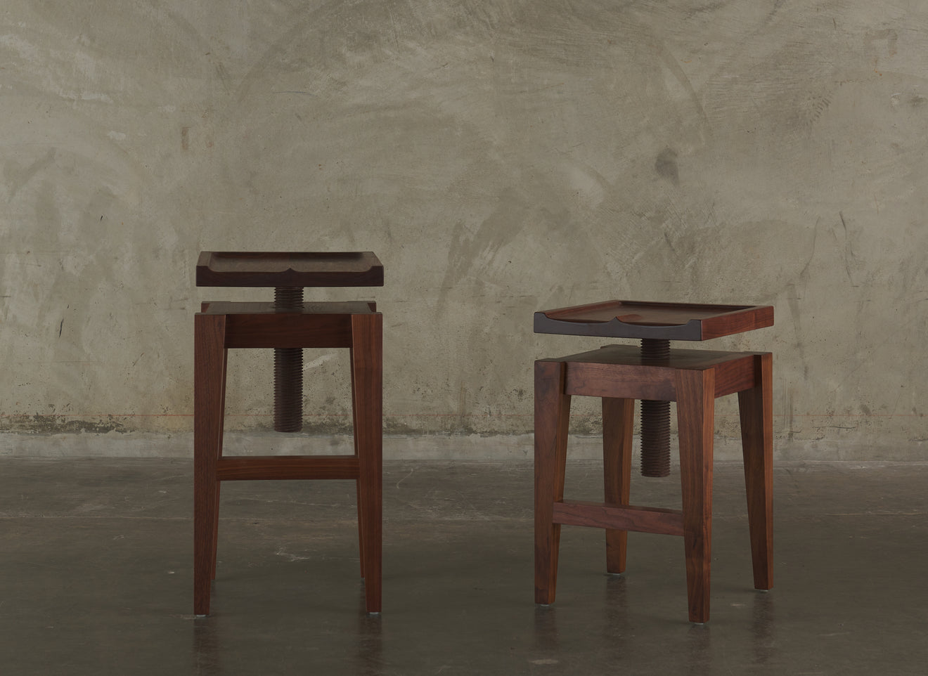 BCW ECTOMORPH ADJUSTABLE COUNTER & BAR STOOL