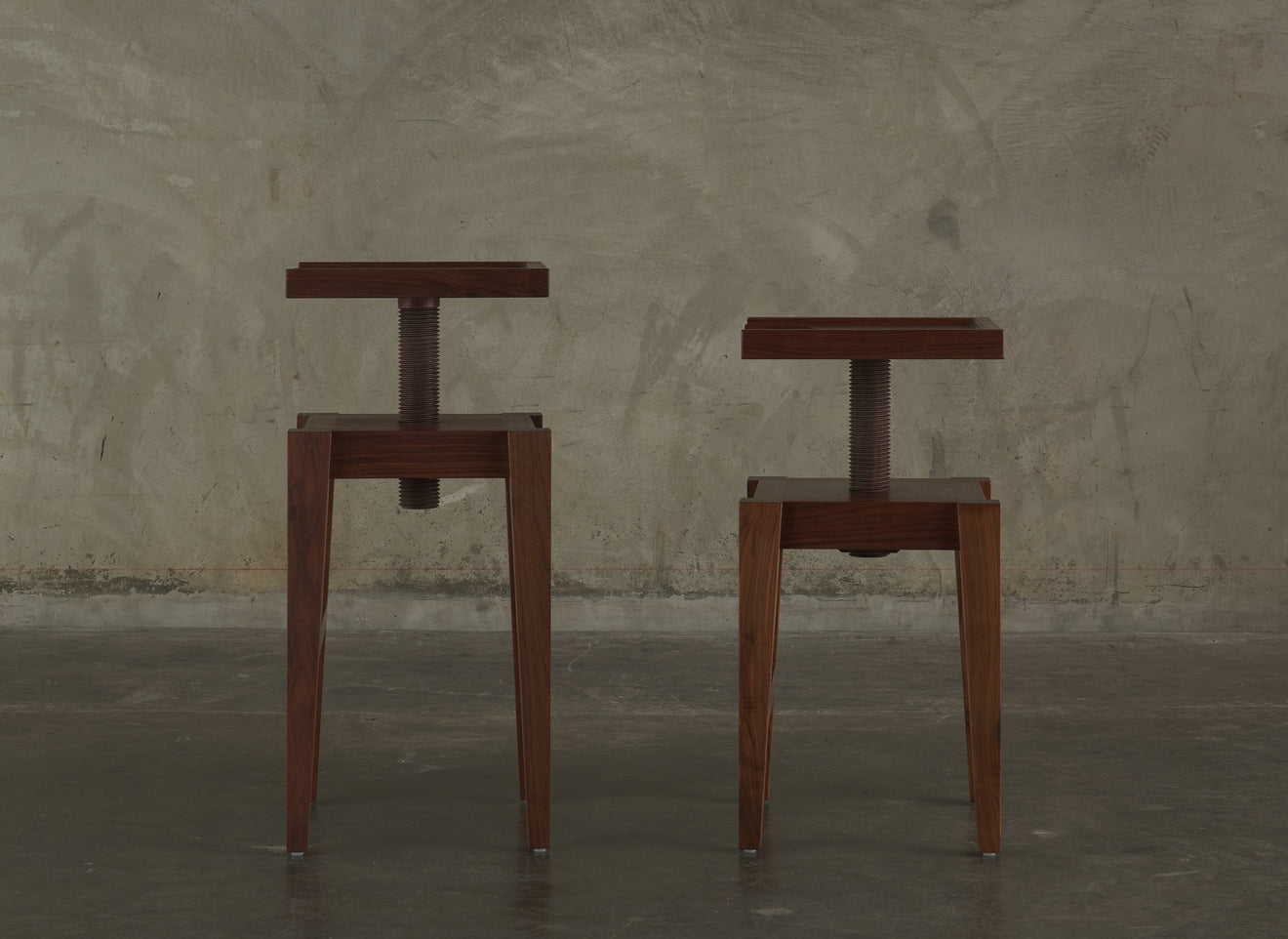 BCW ECTOMORPH ADJUSTABLE COUNTER & BAR STOOL