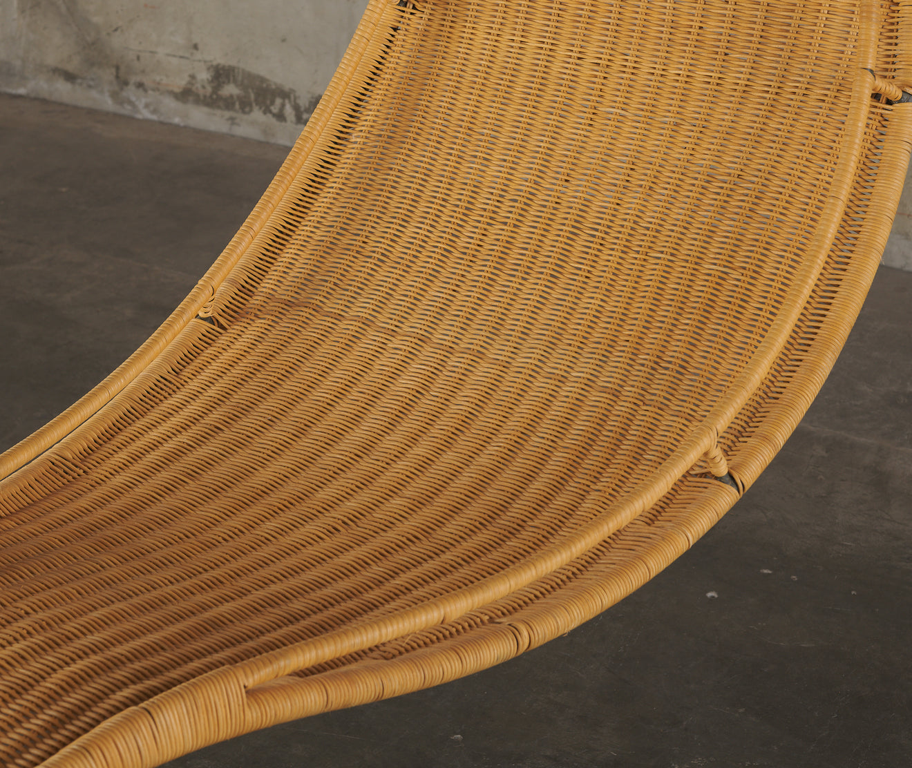 BCW Hanging Lounge