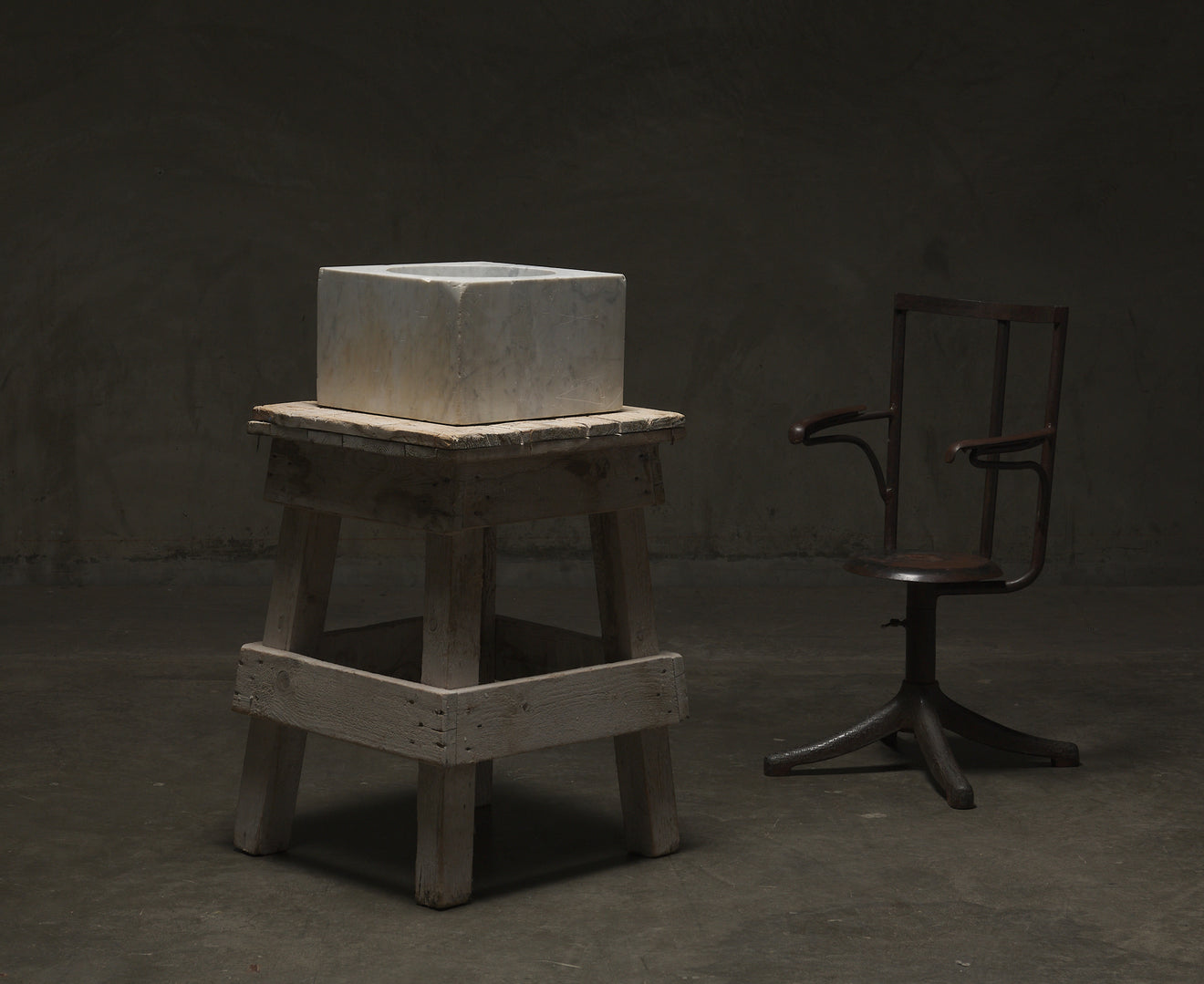 CARRARA MARBLE BASIN/MORTAR