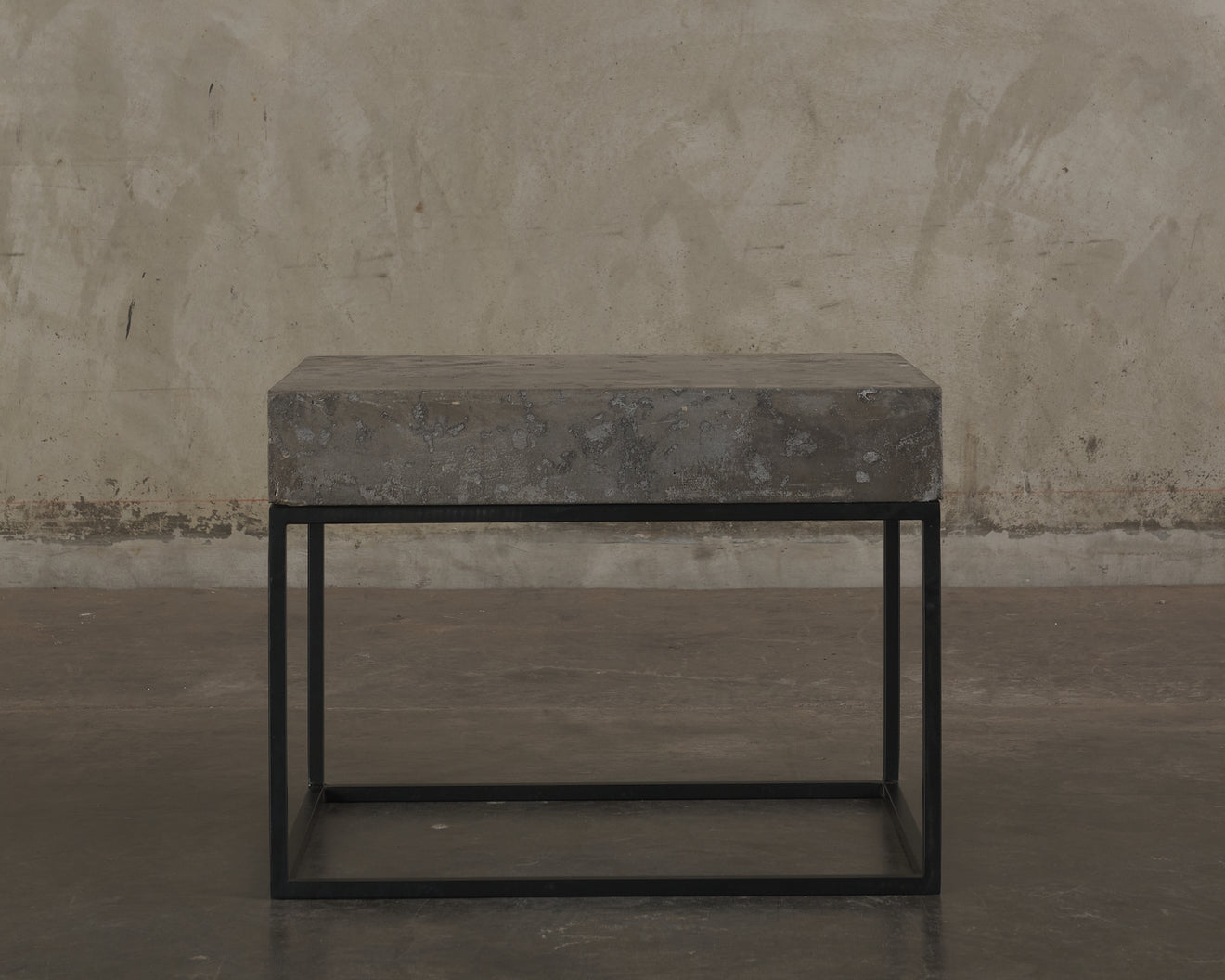 BCW CONCRETE SIDE TABLE