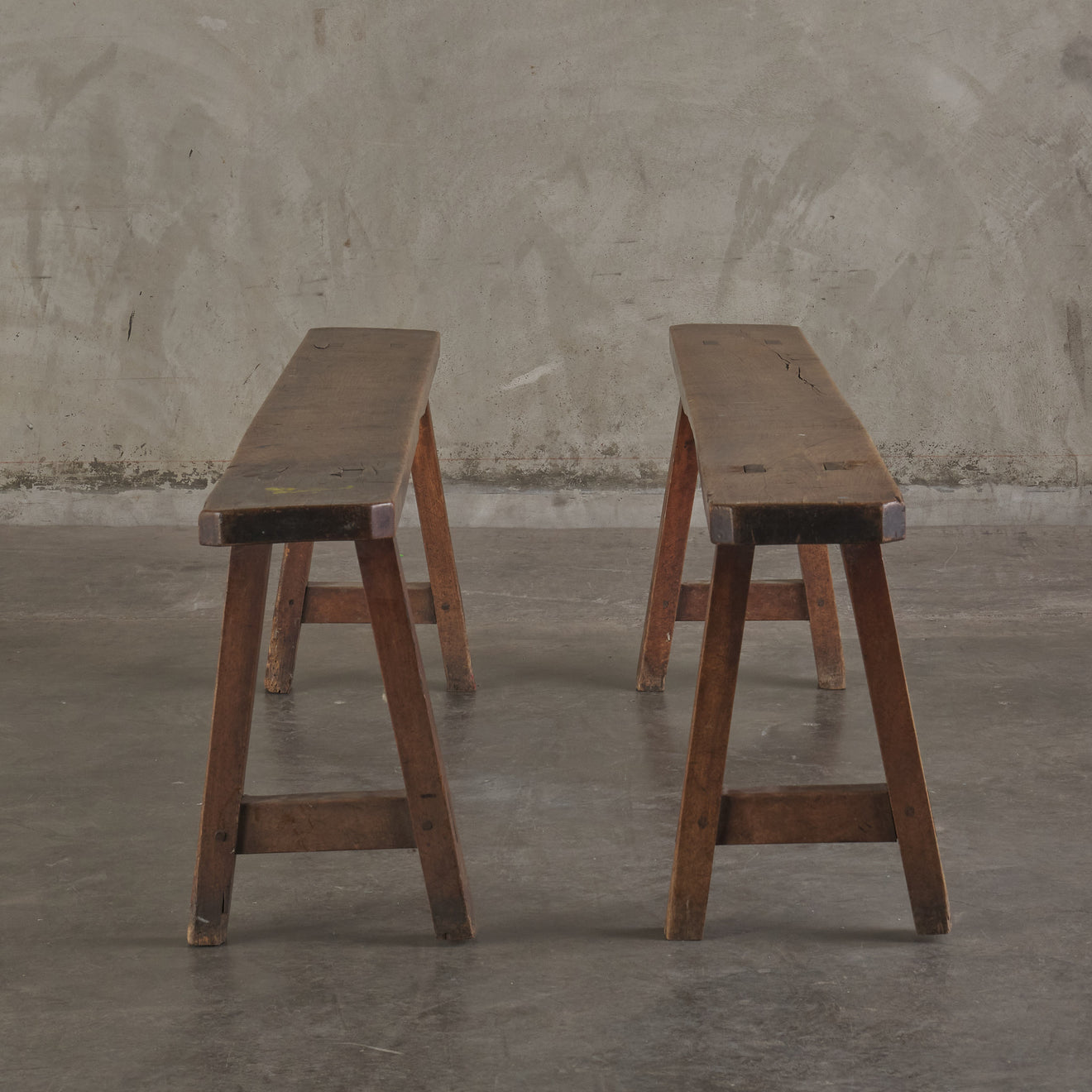 CONTINENTAL WALNUT BENCH, 19TH C