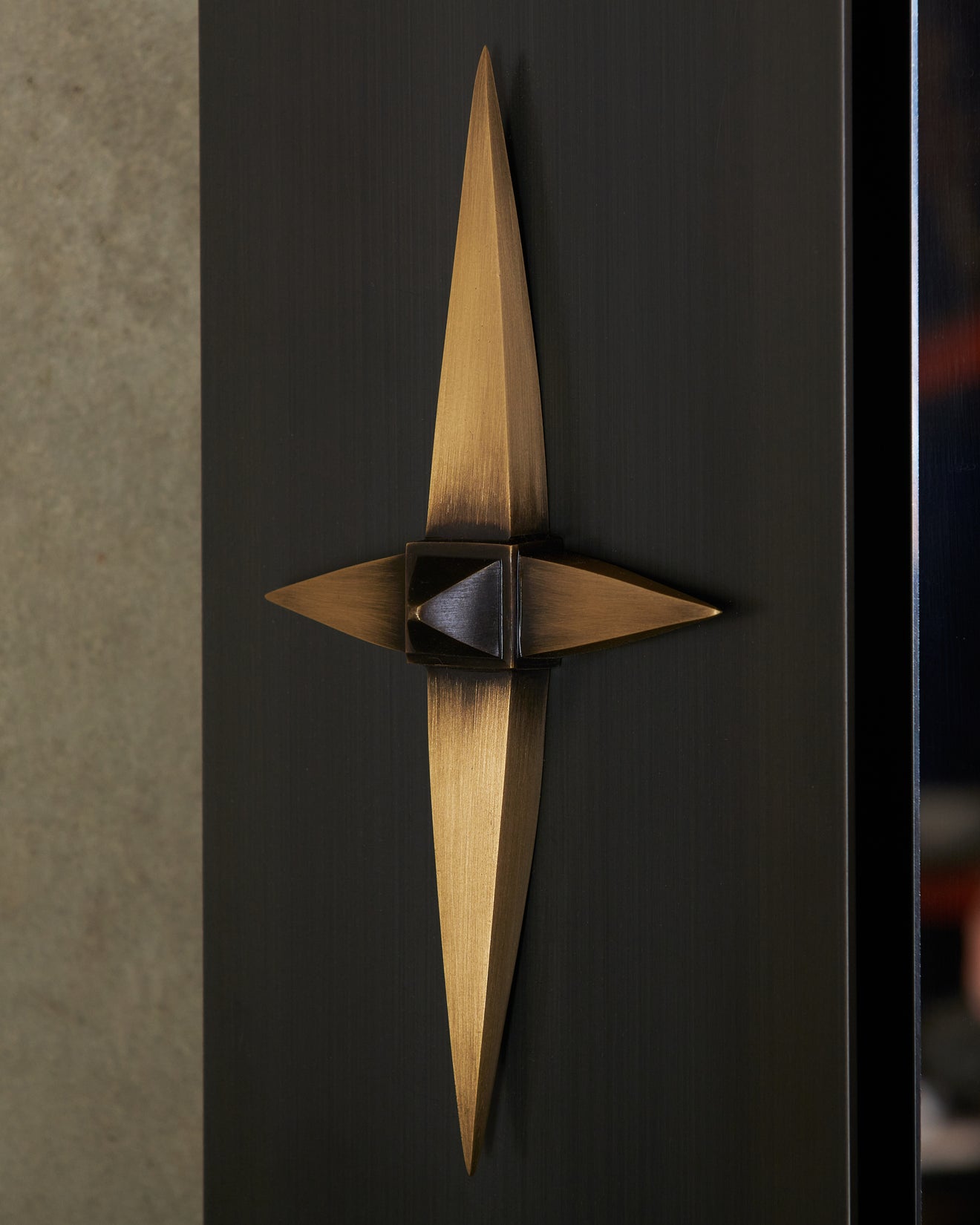 COMPASS DRESSING MIRROR BY LIKA MOORE