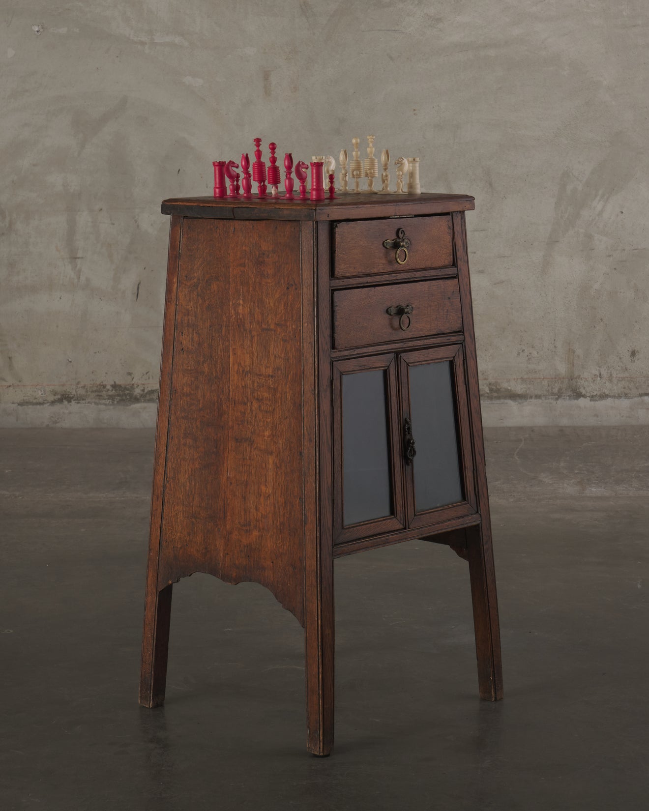 ENGLISH ARTS & CRAFTS OAK GAME CABINET, C1905