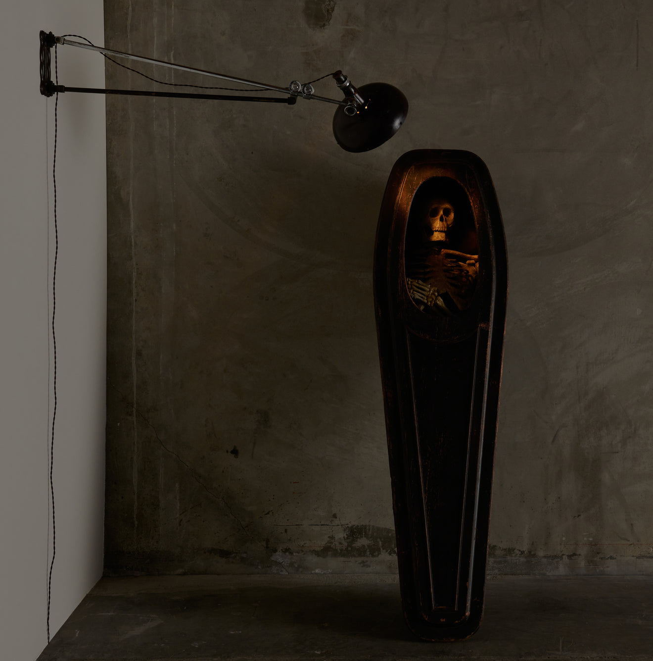 EXPANDING MEDICAL SCONCE