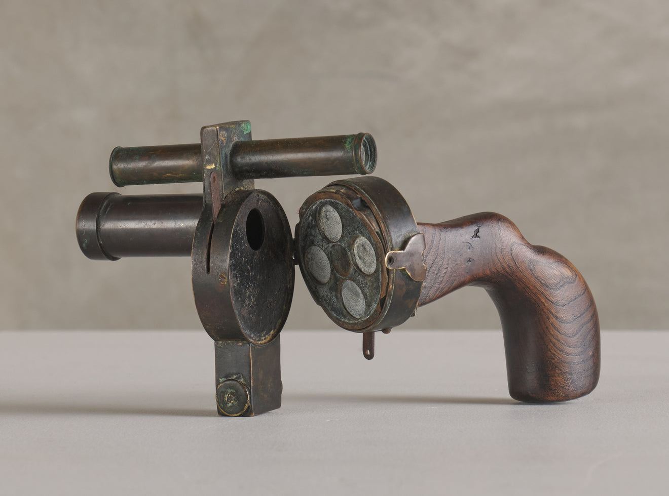 EXTREMELY RARE FRENCH DETECTIVE'S REVOLVER CAMERA, c1862