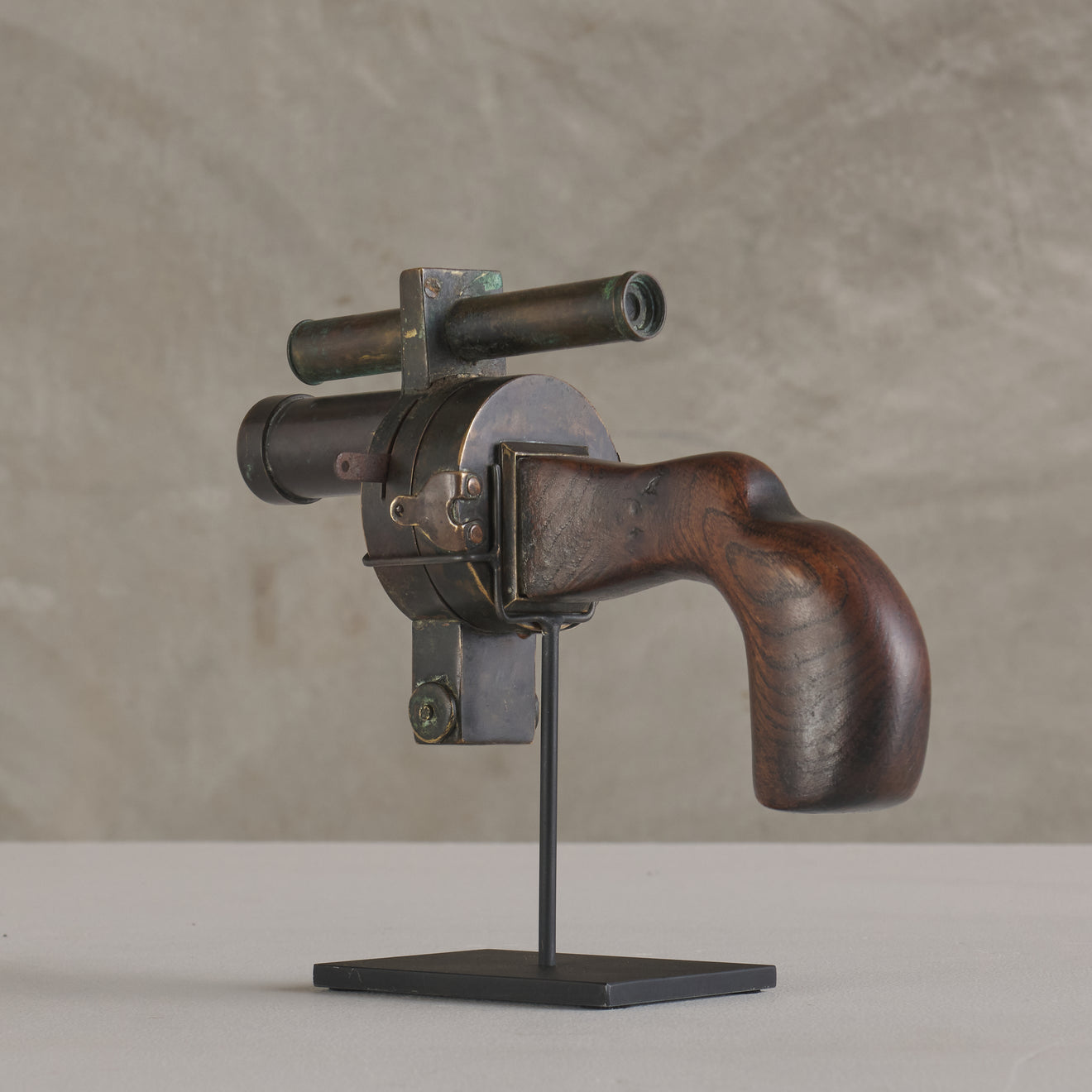 EXTREMELY RARE FRENCH DETECTIVE'S REVOLVER CAMERA, c1862