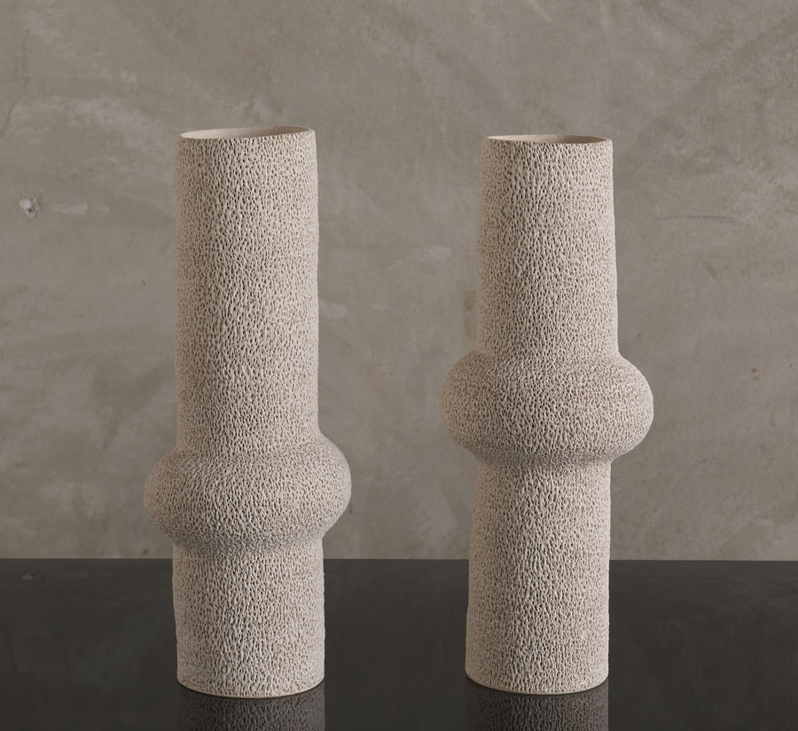 GENARO BARBA HOEPFNER STONEWARE WITH PORCELAIN SLIP AND GLAZED INTERIOR