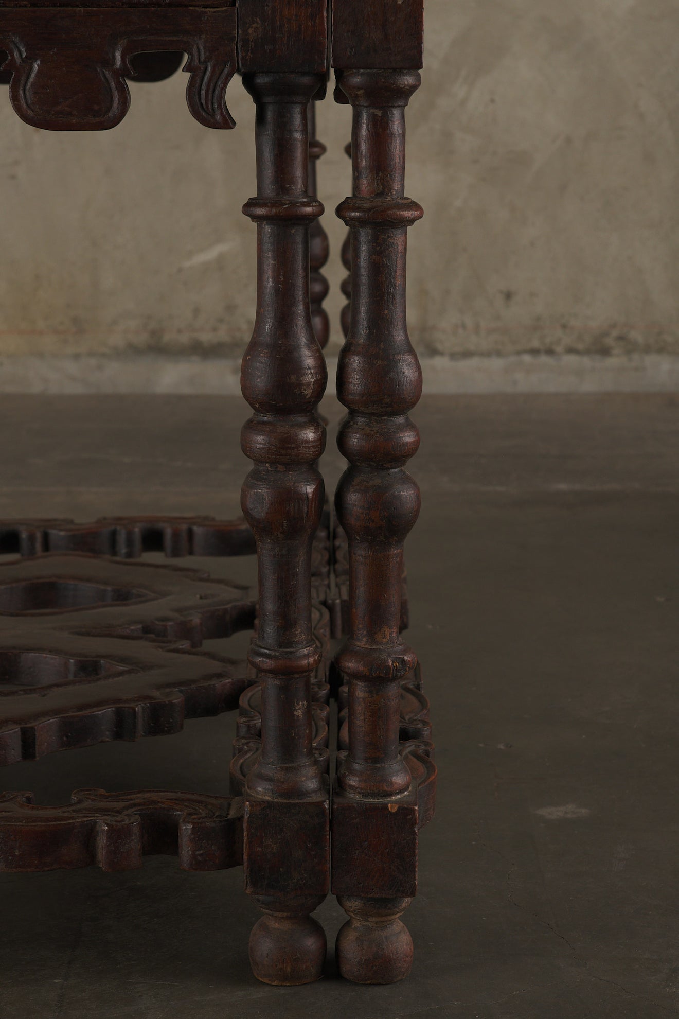 RARE  17th C ITALIAN FOLDING CENTER TABLE WITH DRAWER