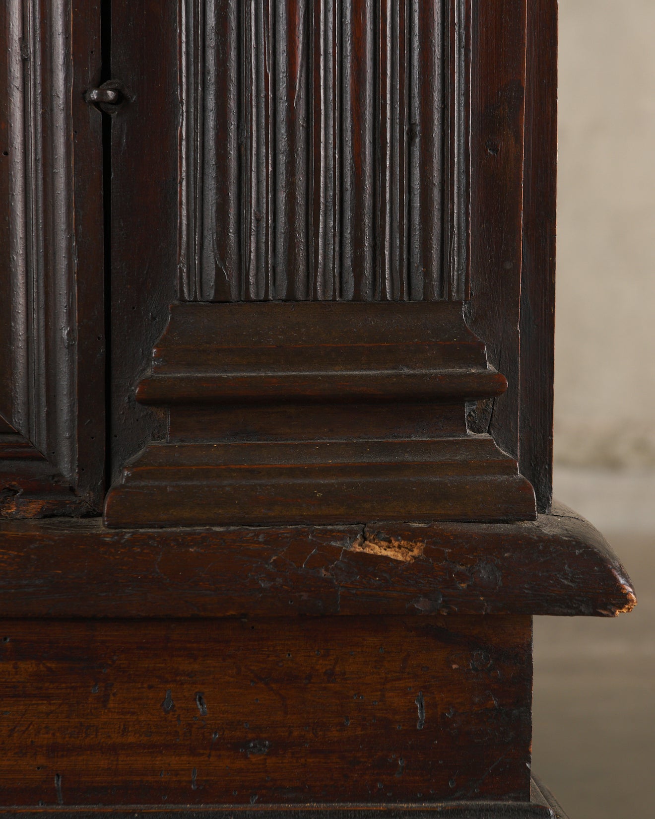 ITALIAN WALNUT CABINET