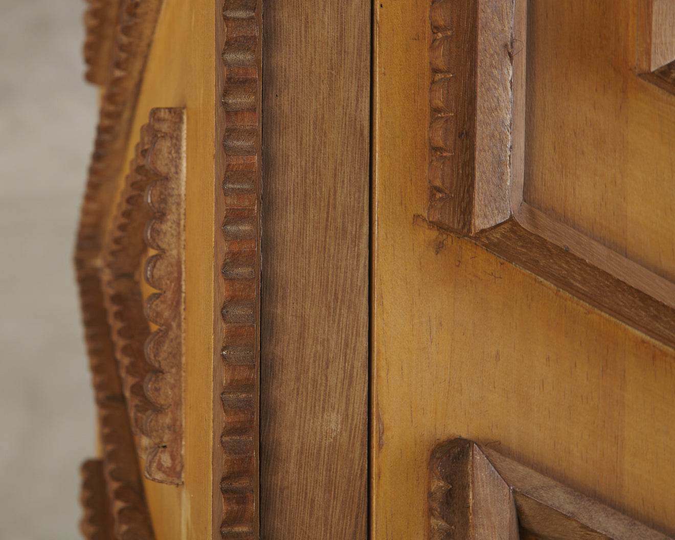 JUJUY TRASTERO CABINET BY MIKE DIAZ