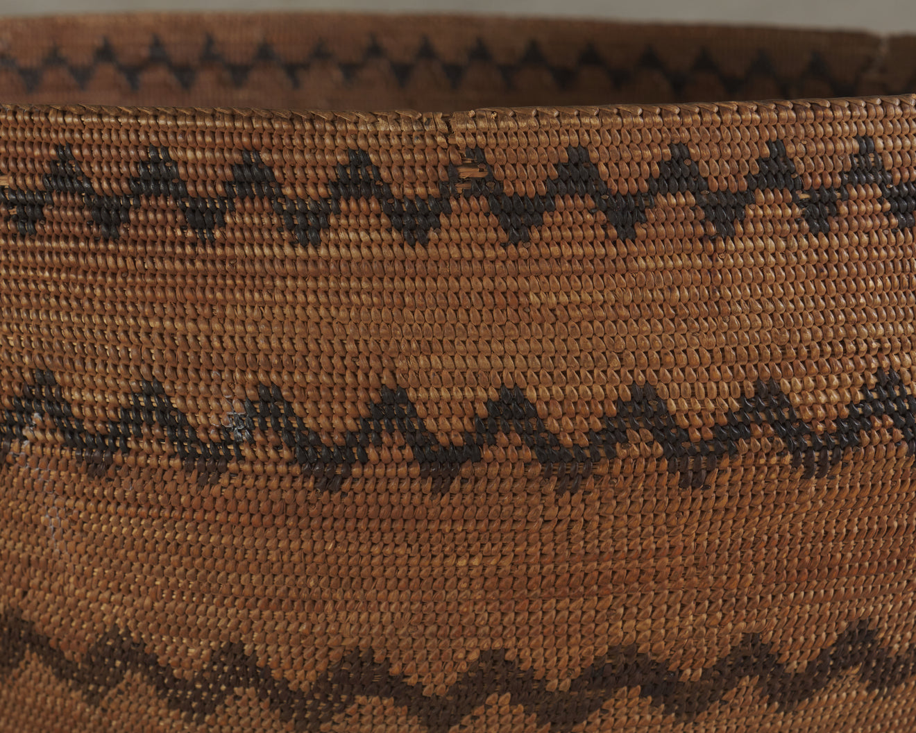 LARGE NATIVE AMERICAN MONO LAKE PAIUTE BASKET