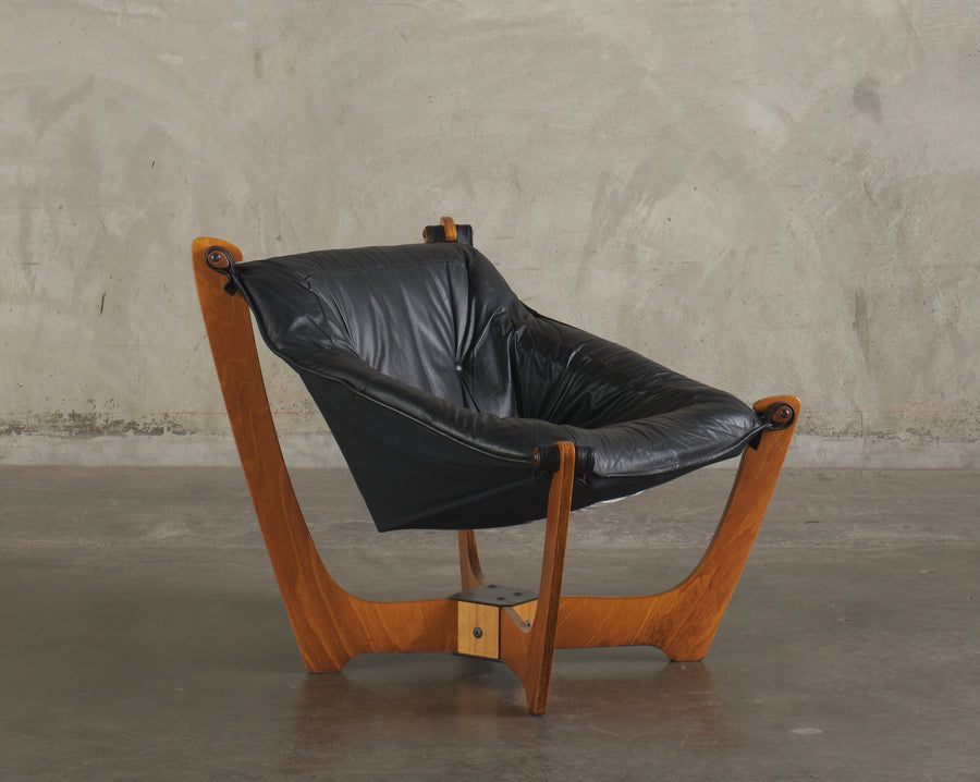 LUNA LOUNGE CHAIR DESIGNED BY ODD KNUTSEN FOR HJELLEGJERDE MOBLER