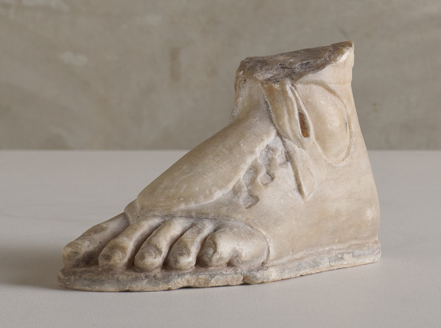 LARGE MARBLE GRAND TOUR FOOT, 19th C
