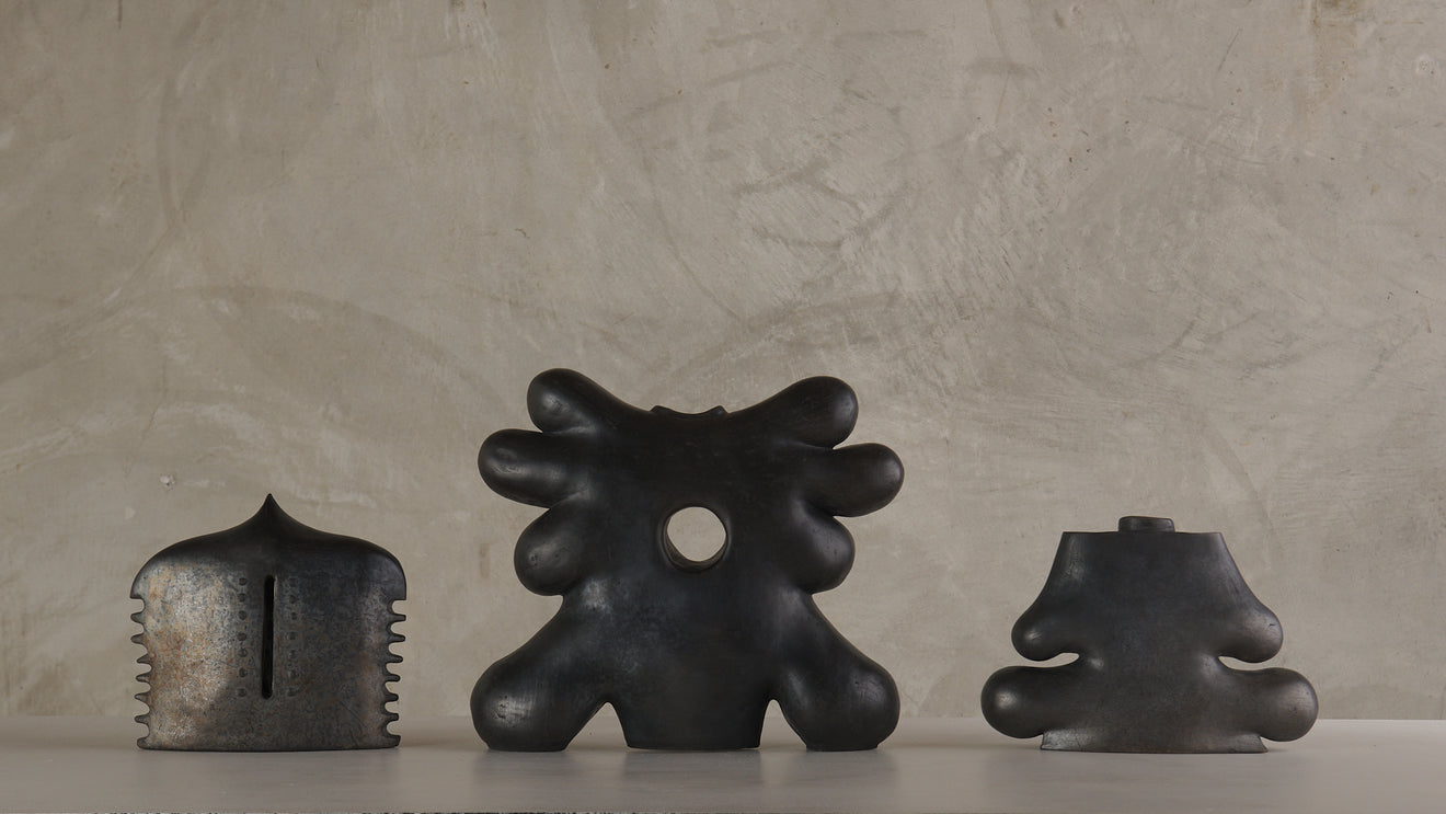 BLACK CLAY VESSEL BY ROSITA RELAMPAGO TITLED 'AXLAMARD'
