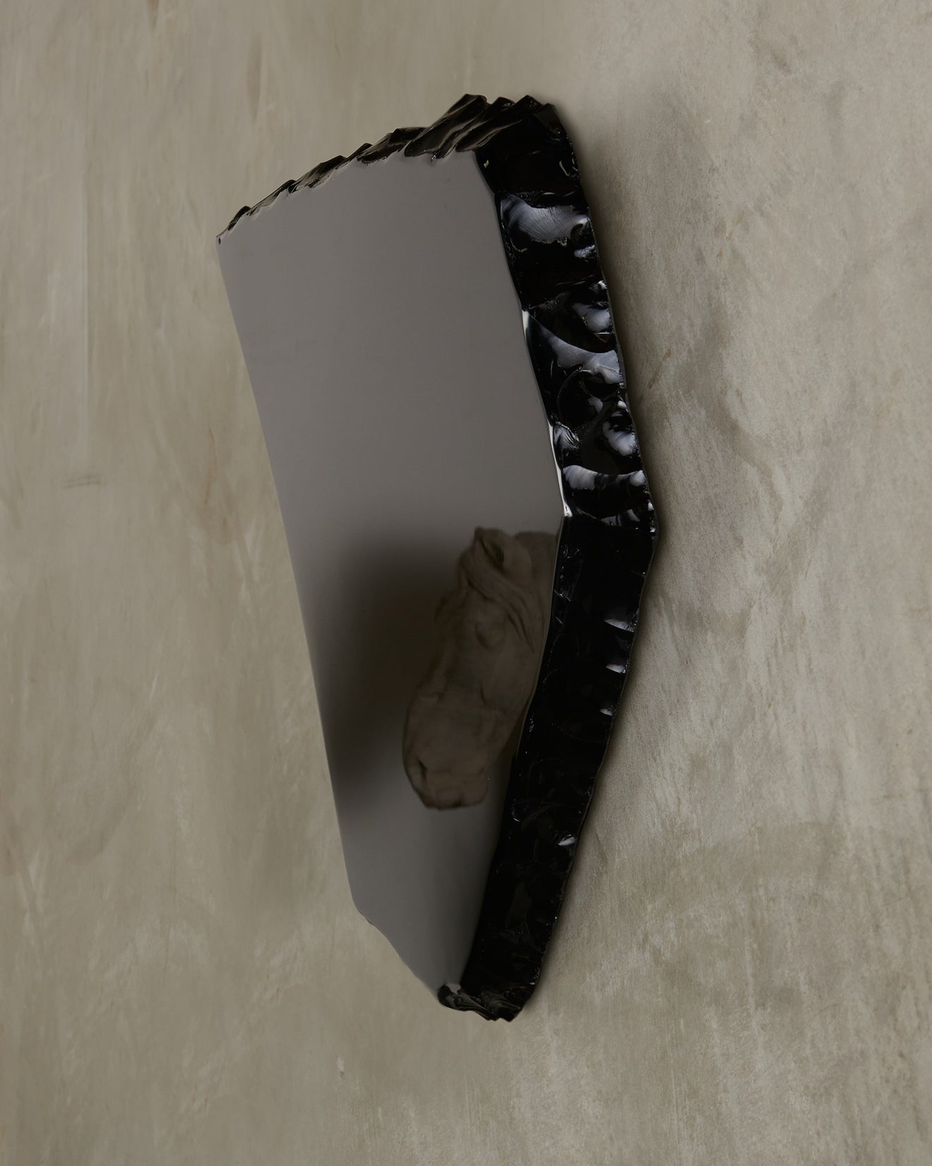 OBSIDIAN DIVINATION MIRROR