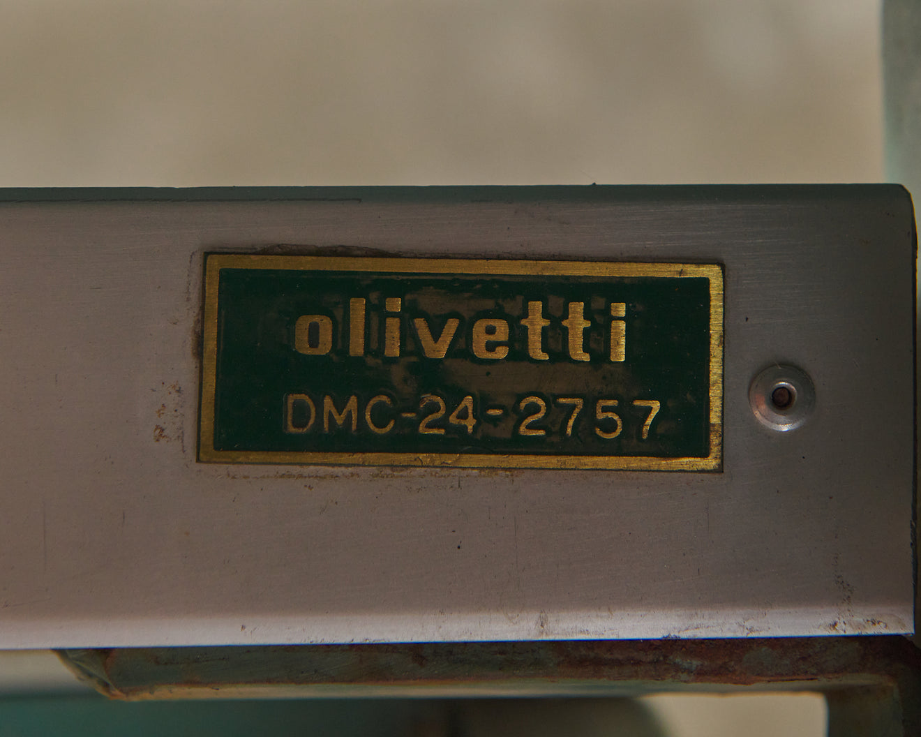 OLIVETTI 3 TIER ADJUSTABLE DESK