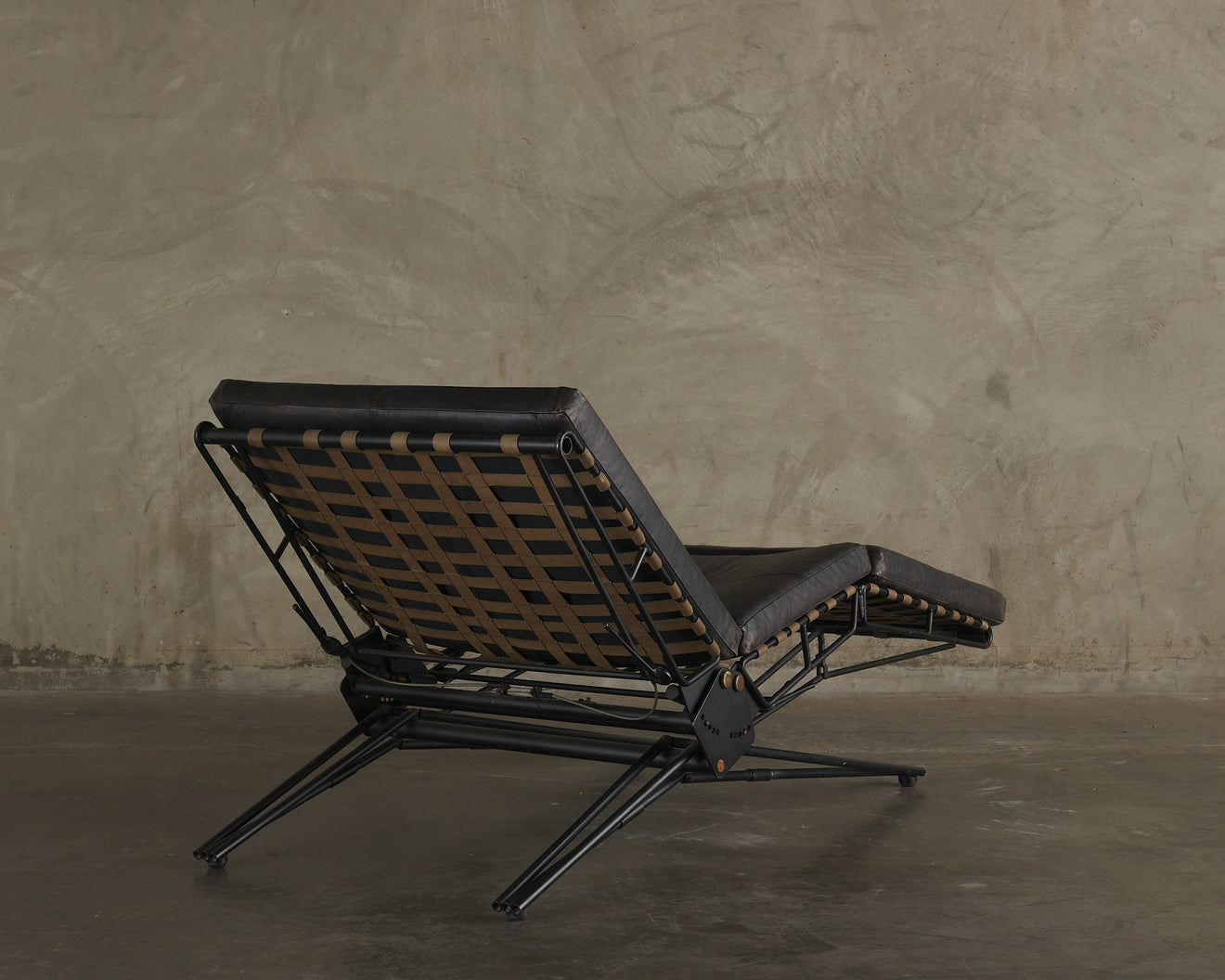 OSVALDO BORSANI L-77 CHAISE LOUNGE