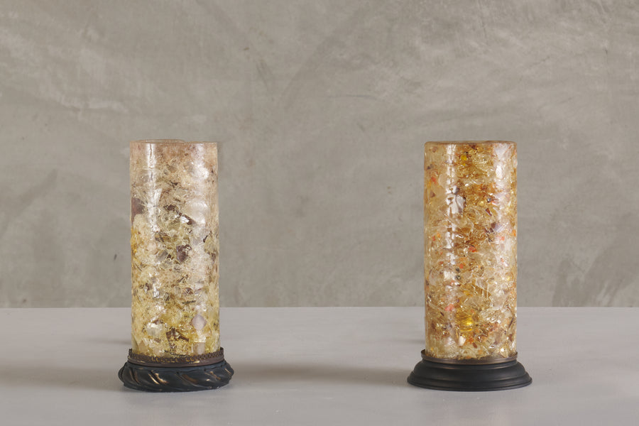 PAIR OF AMBER FRACTAL RESIN TABLE LAMPS, MID 20TH C