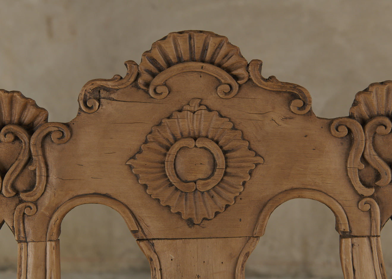 PERUVIAN ALISO WOOD BENCH