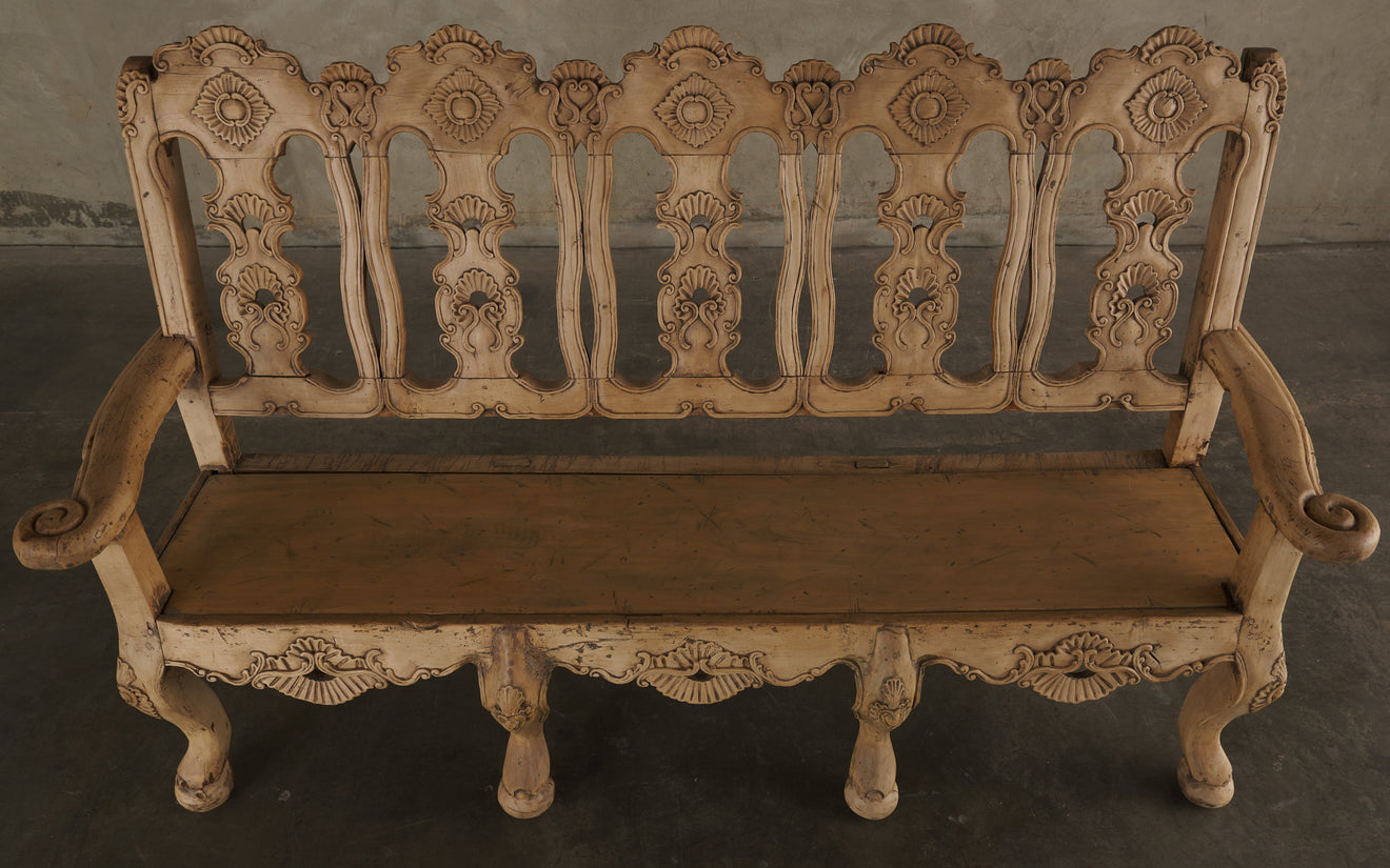 PERUVIAN ALISO WOOD BENCH
