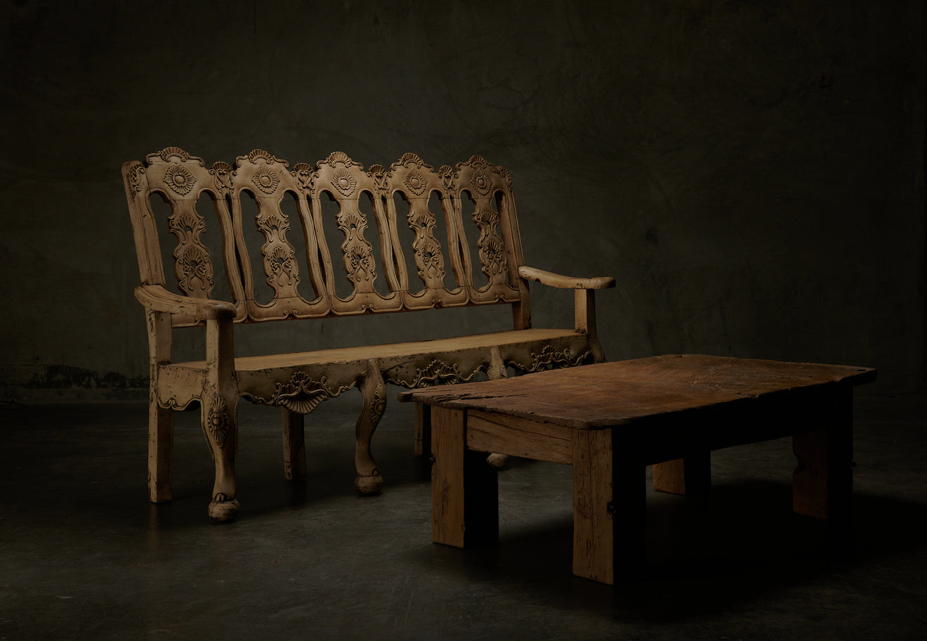 PERUVIAN ALISO WOOD BENCH