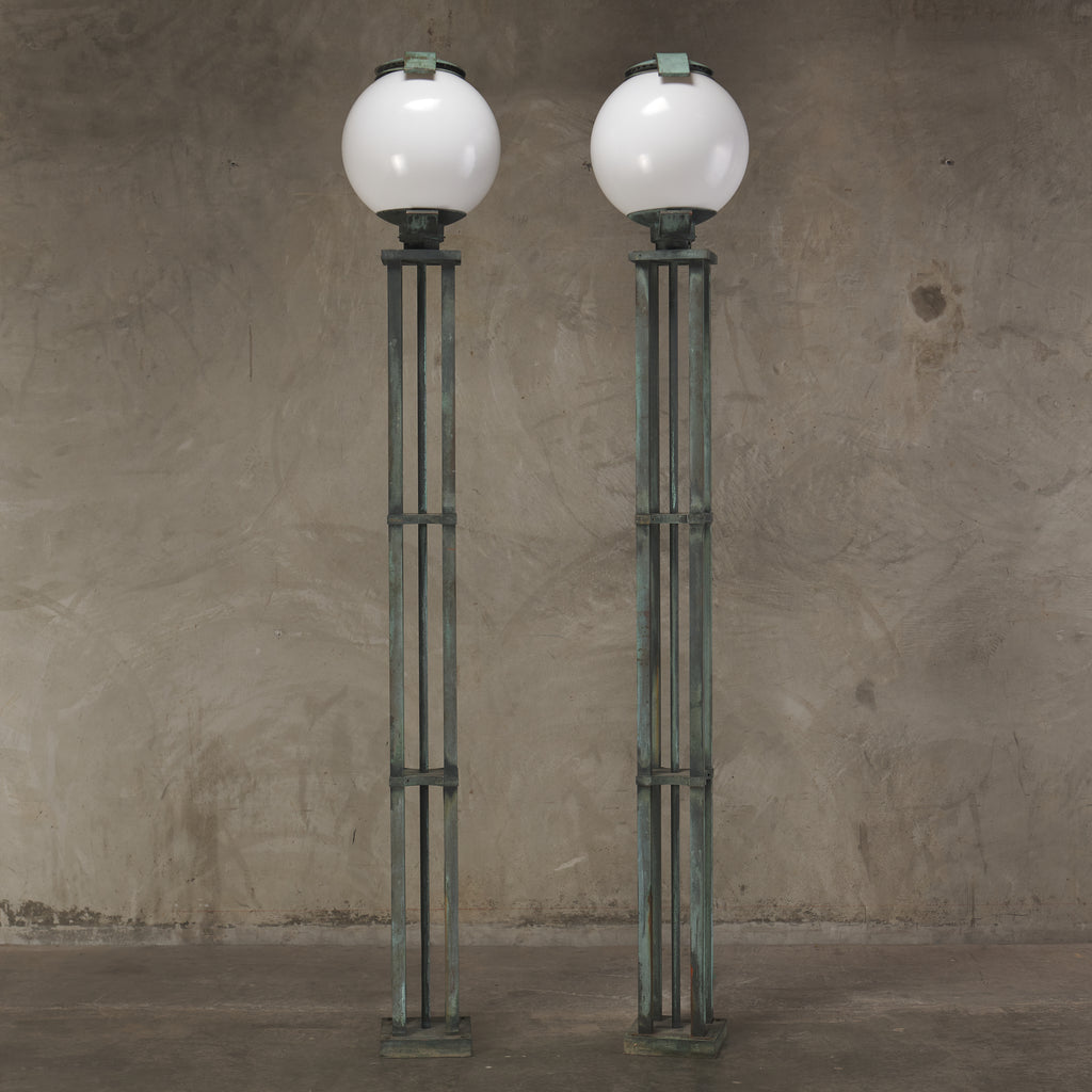 Pairofbronzeoutdoormodernistto