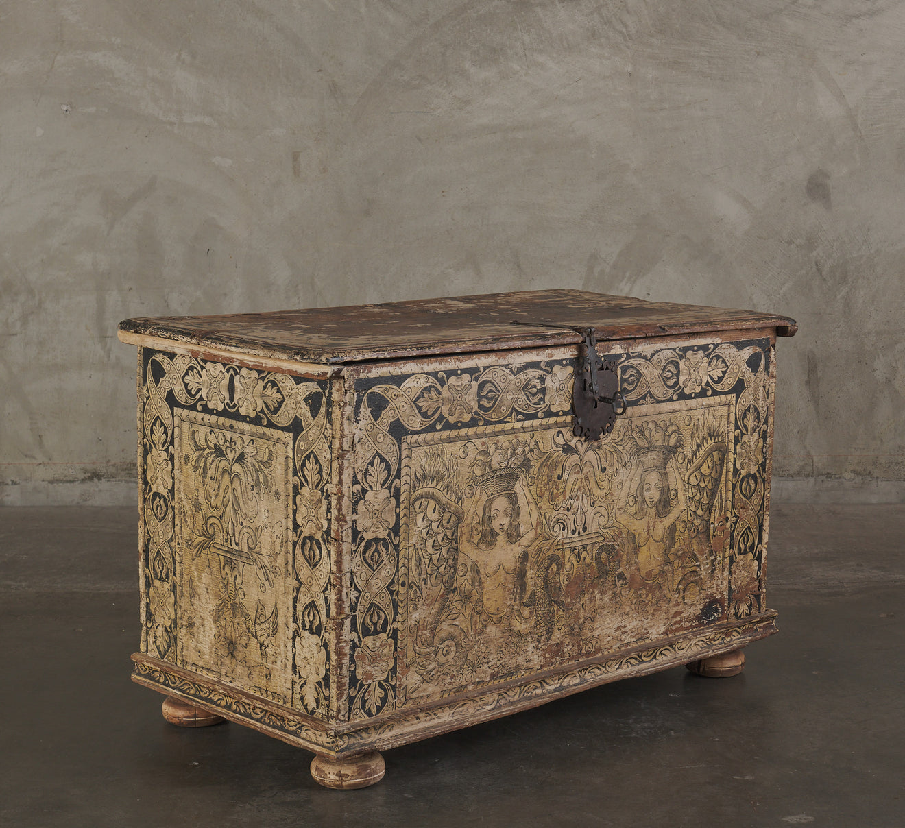 RARE ITALIAN LATE GOTHIC PAINTED CASSONE, 1480-1530
