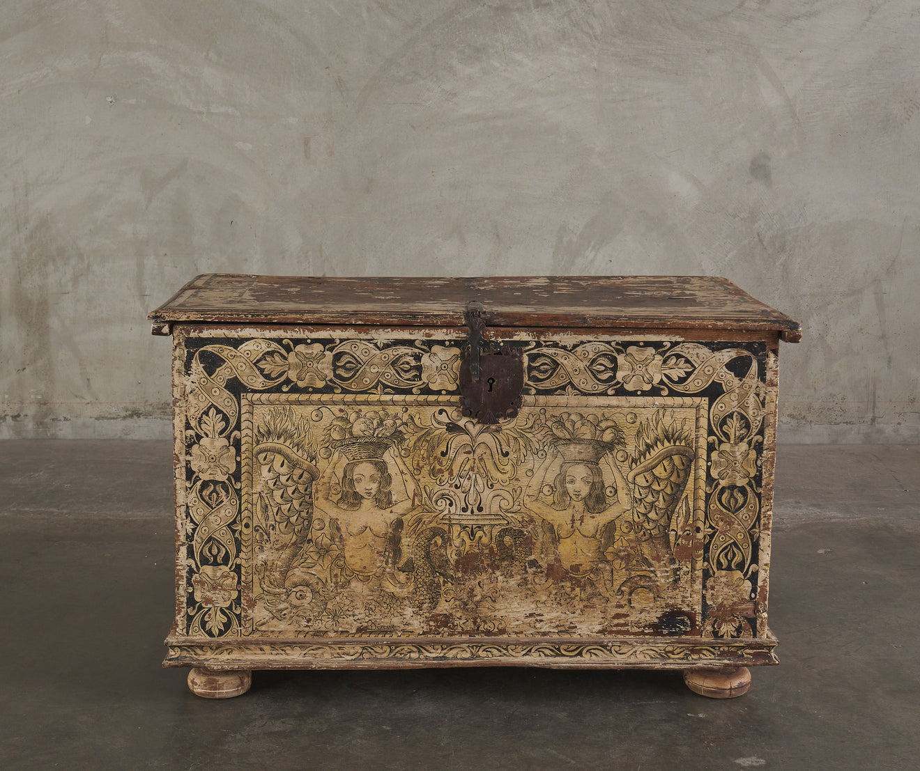 RARE ITALIAN LATE GOTHIC PAINTED CASSONE, 1480-1530