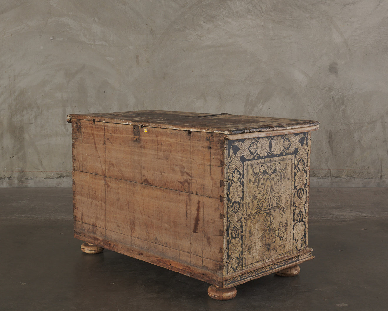 RARE ITALIAN LATE GOTHIC PAINTED CASSONE, 1480-1530
