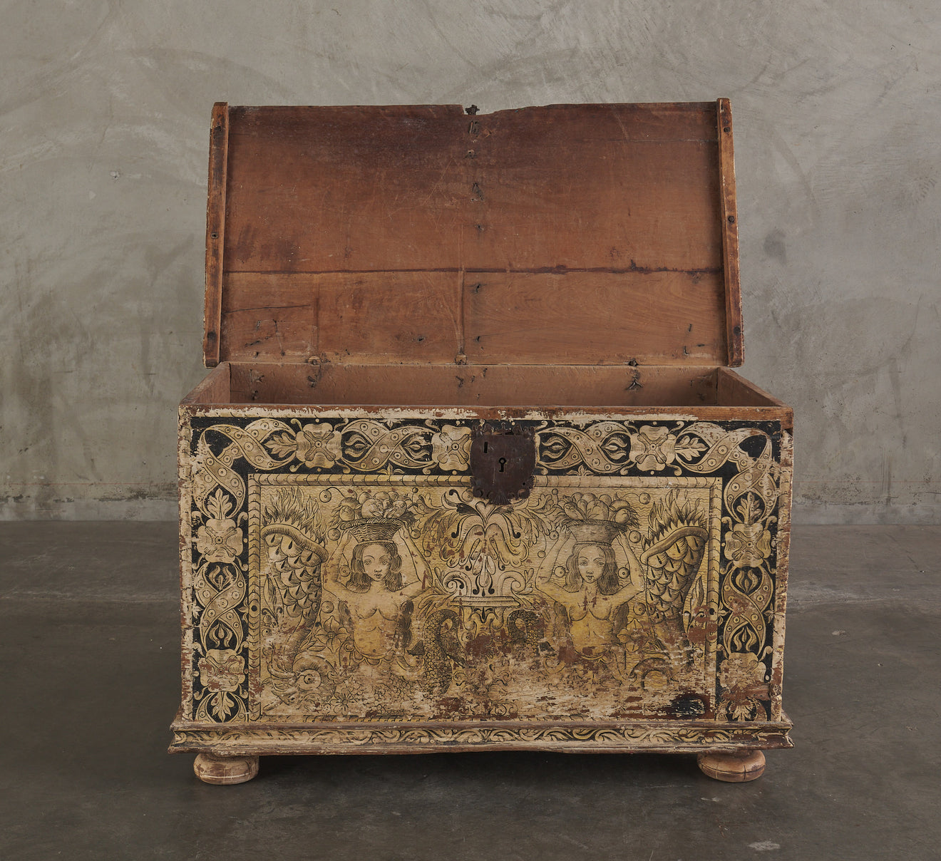 RARE ITALIAN LATE GOTHIC PAINTED CASSONE, 1480-1530