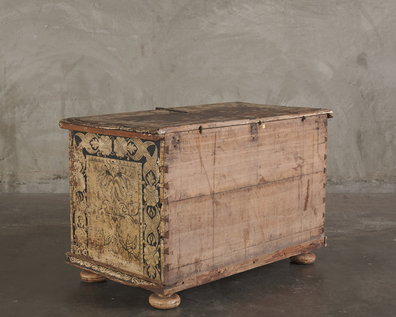 RARE ITALIAN LATE GOTHIC PAINTED CASSONE, 1480-1530