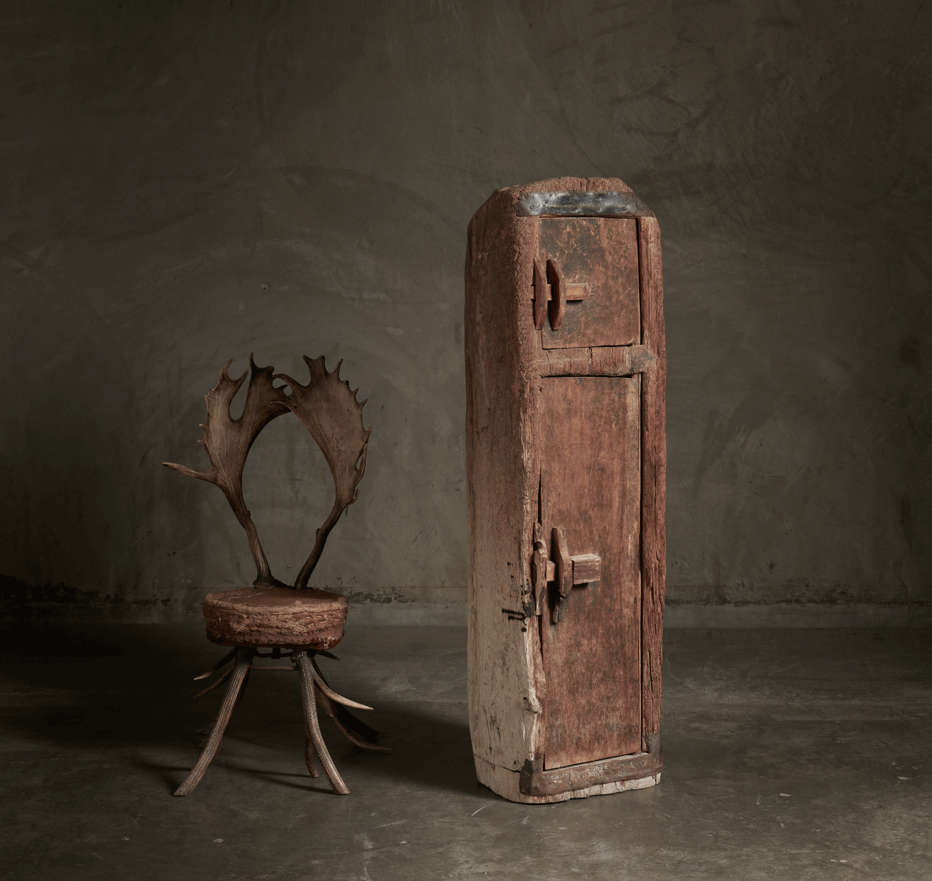 RUSTIC CUPBOARD, 20th C