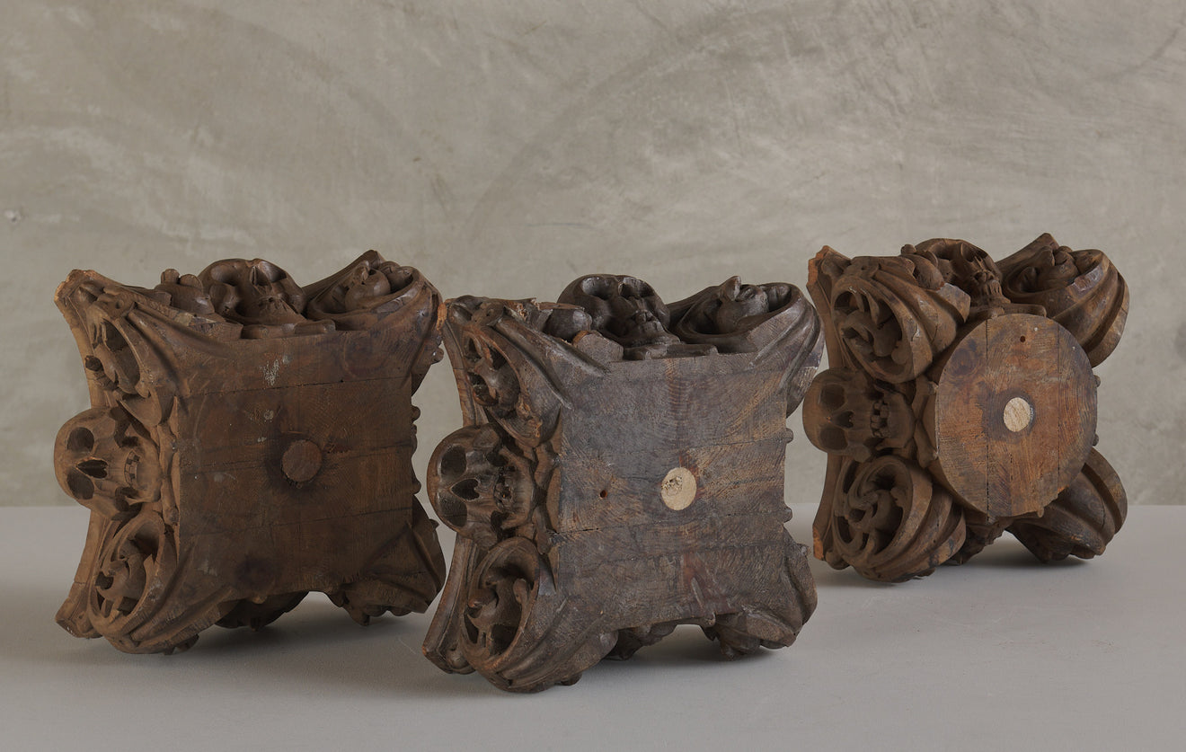 SET OF 3 VICTORIAN SKULL & CROSS BONE ARCHITECTURAL CAPITALS