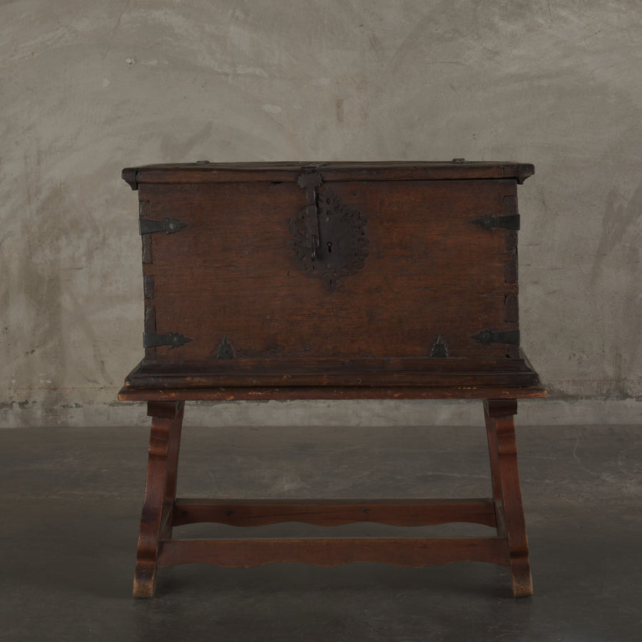SPANISH TRUNK 18TH C