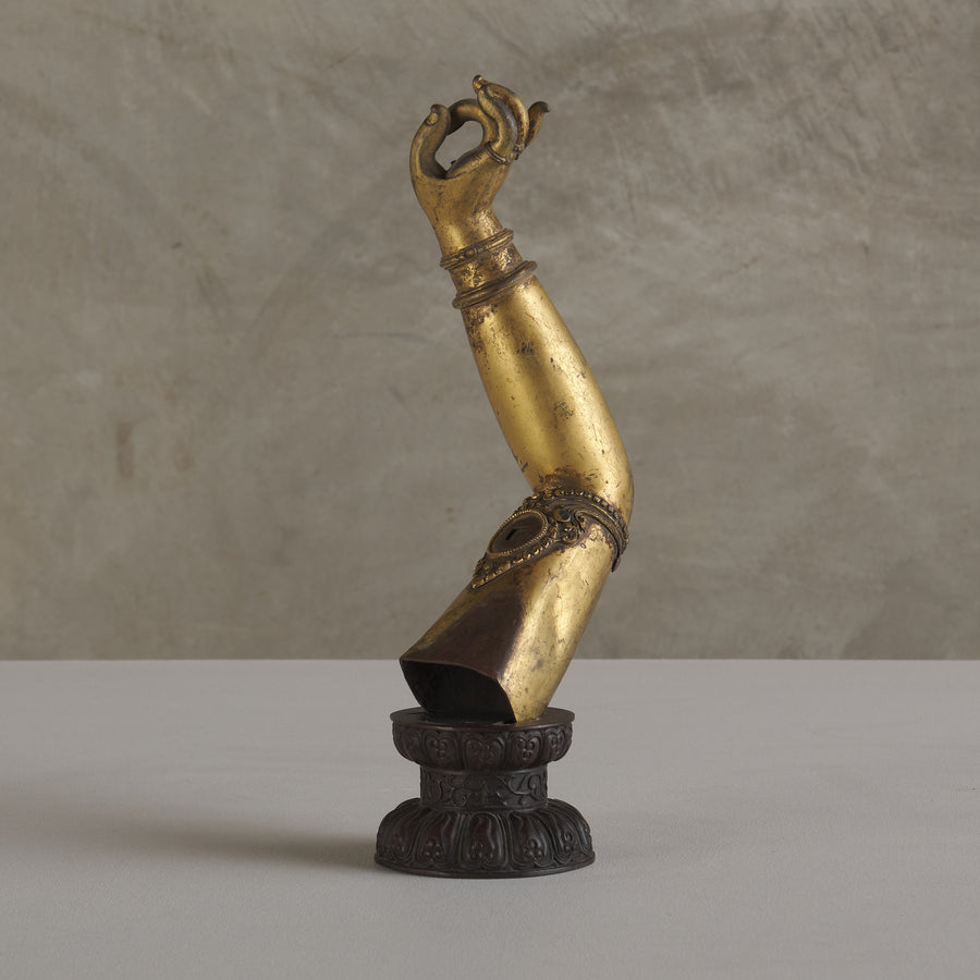 TIBETAN 17TH C GILDED MUDRA WITH PRAYER SCROLLS INSIDE