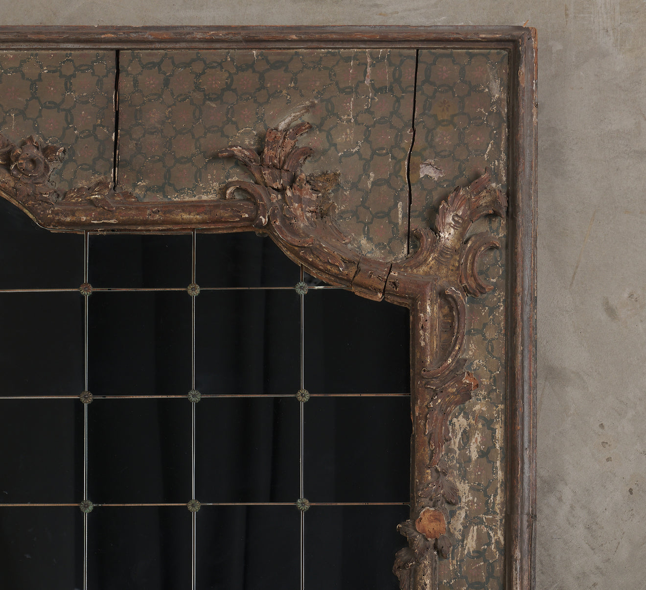 MONUMENTAL VENETIAN 18TH C FRAMED MIRROR