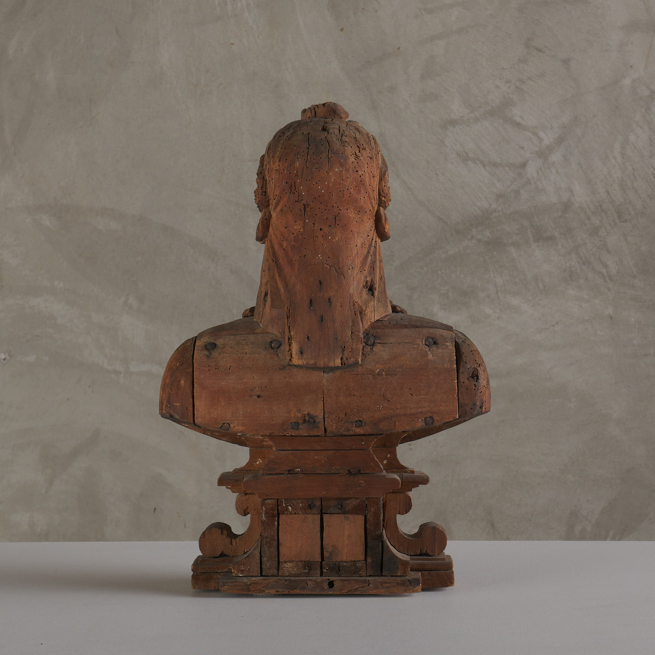 ITALIAN WOODEN NOSELESS LADY, 18th C