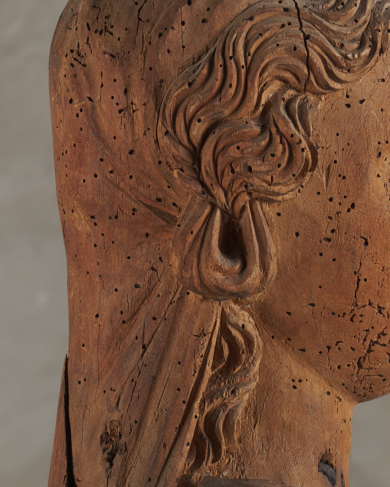 ITALIAN WOODEN NOSELESS LADY, 18th C