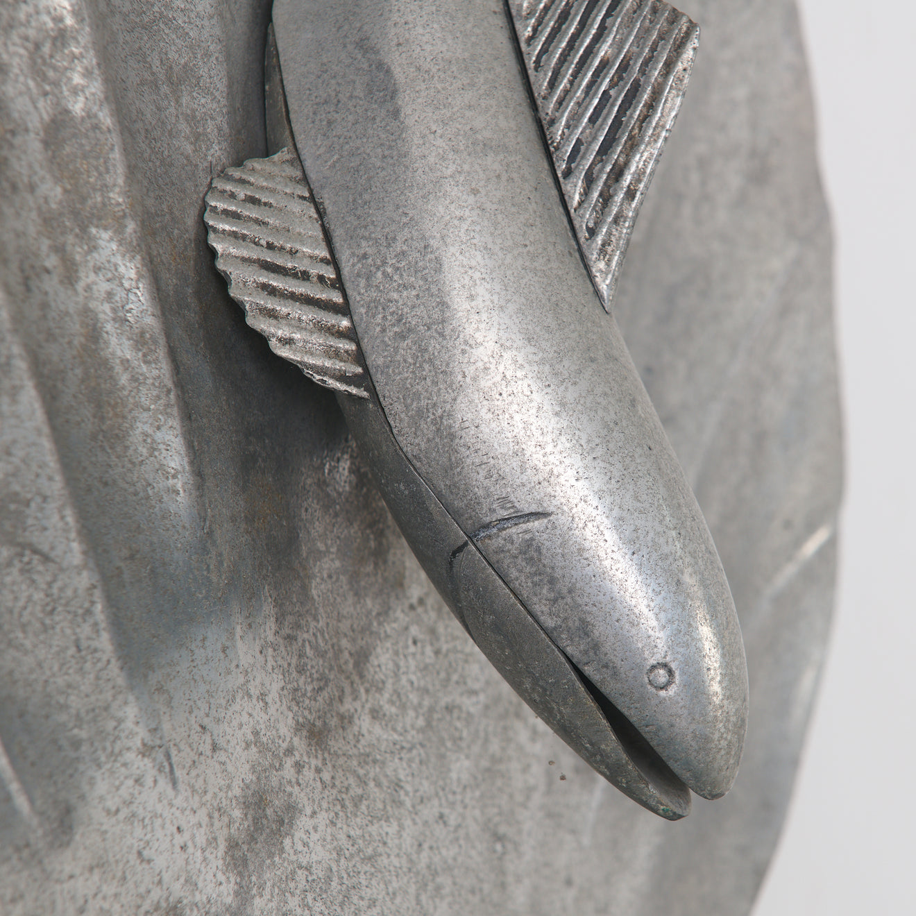 MODERNE FISH AND SHELL FOUNTAIN