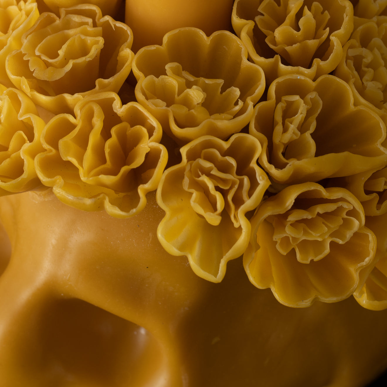 ARTISANAL BEESWAX CANDLE