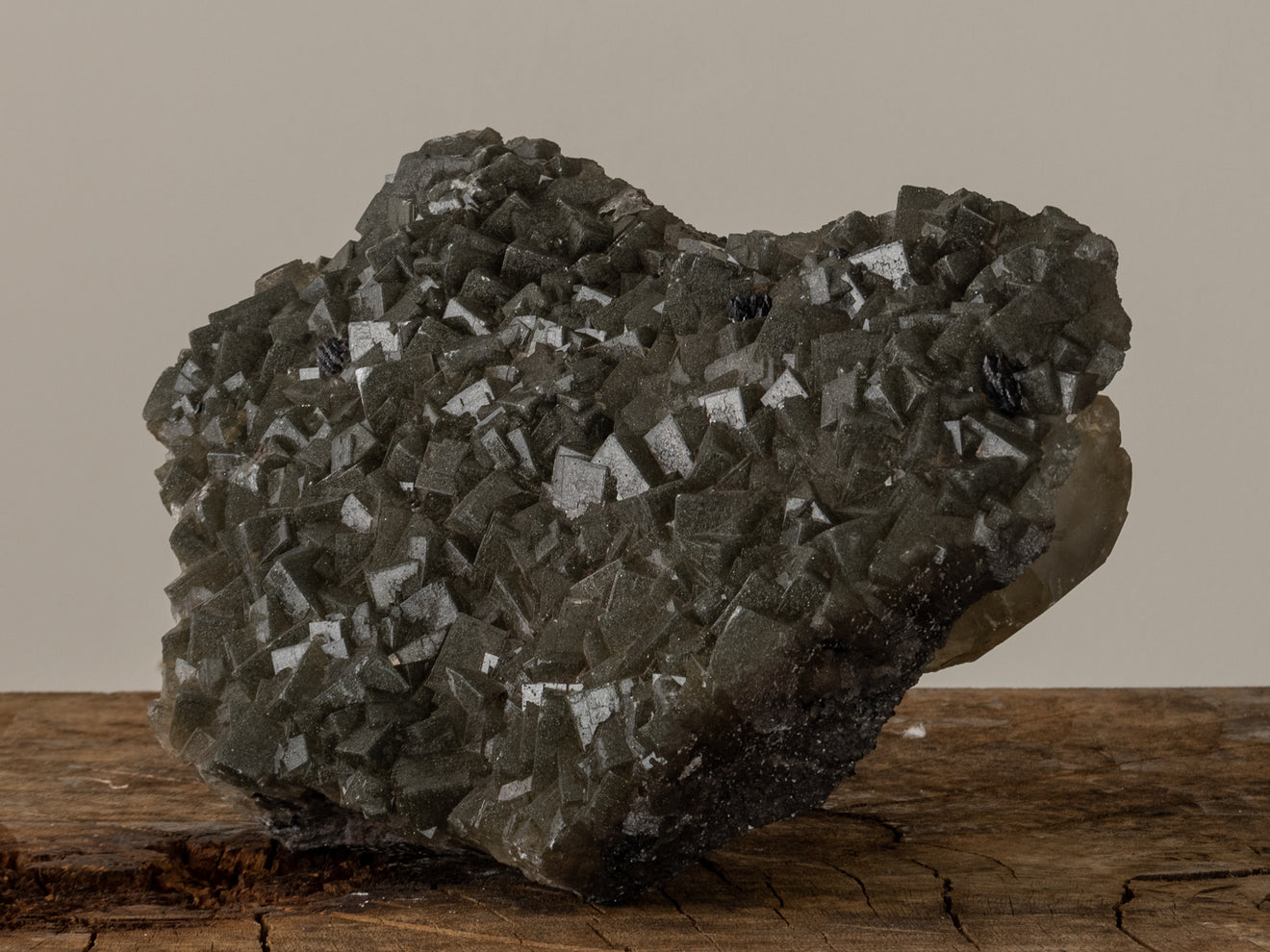 CALCITE & FLUORITE MINERAL SPECIMAN