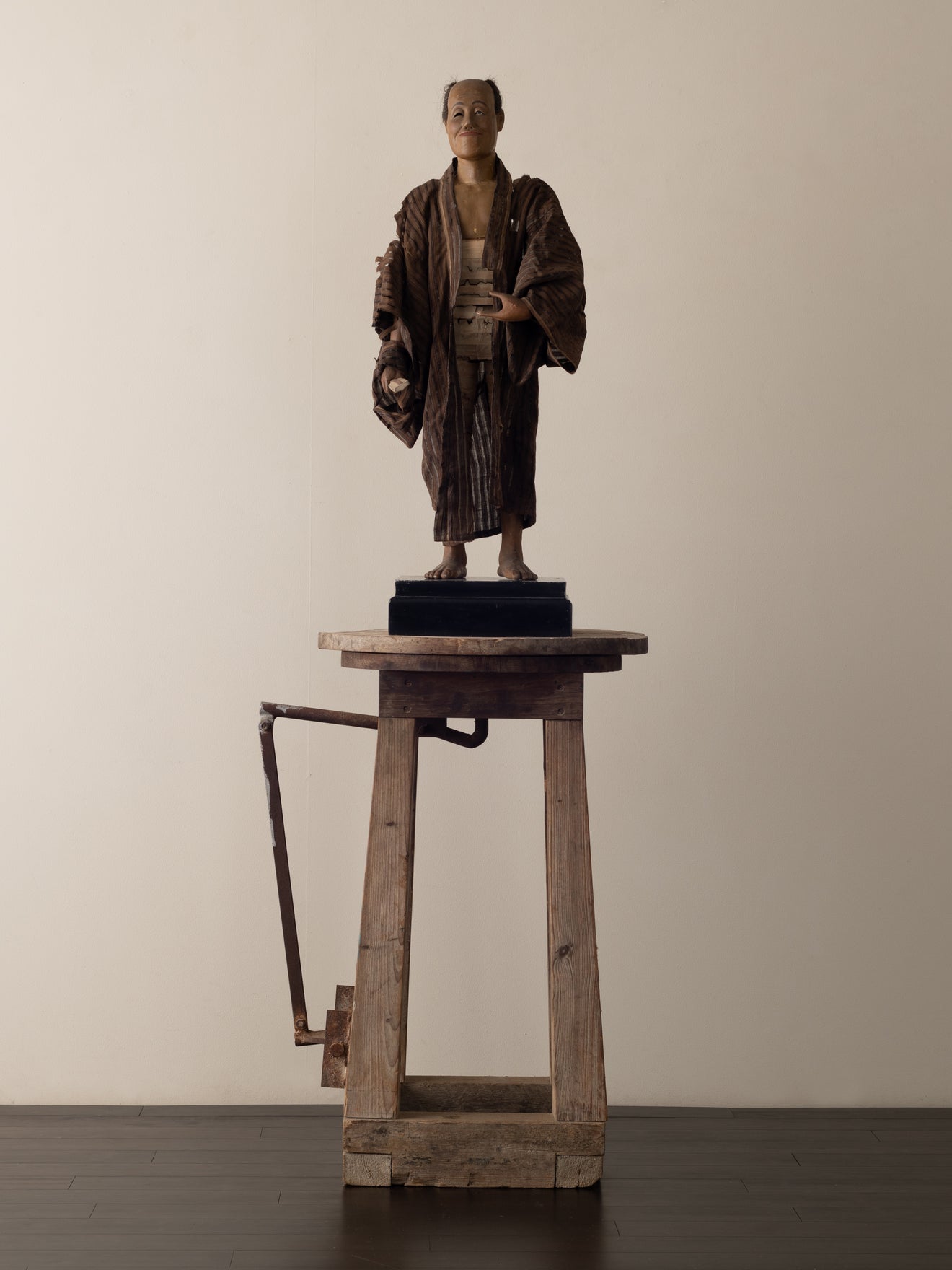 CARVED FIGURE OF JAPANESE MAN WITH HUMAN HAIR