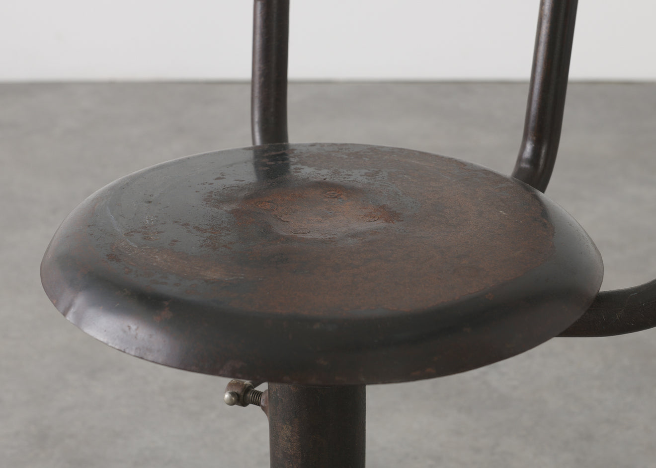 IRON ARM CHAIR EARLY 20TH C