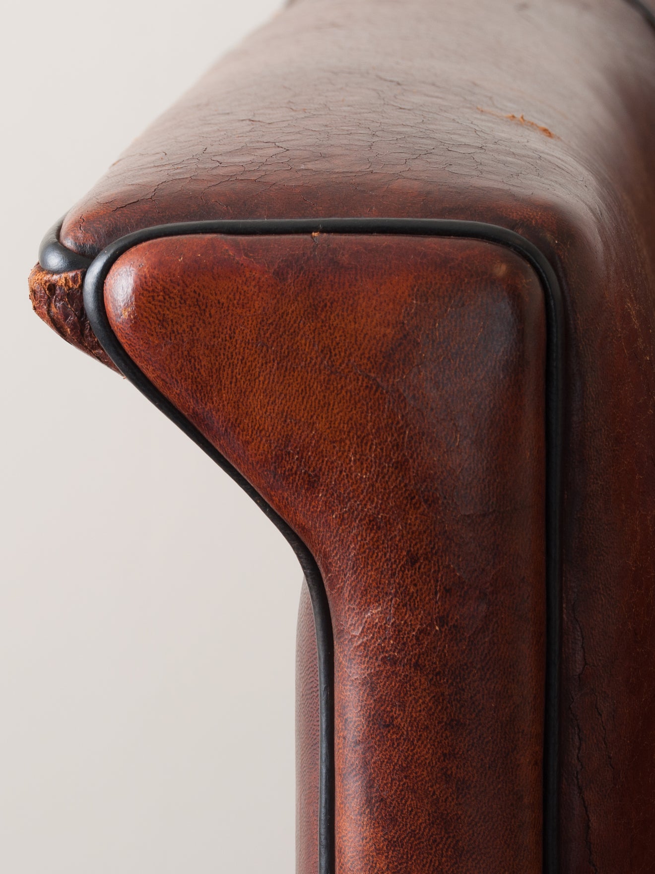 LEATHER LOUNGE CHAIR BY BART VAN BEKHOVEN