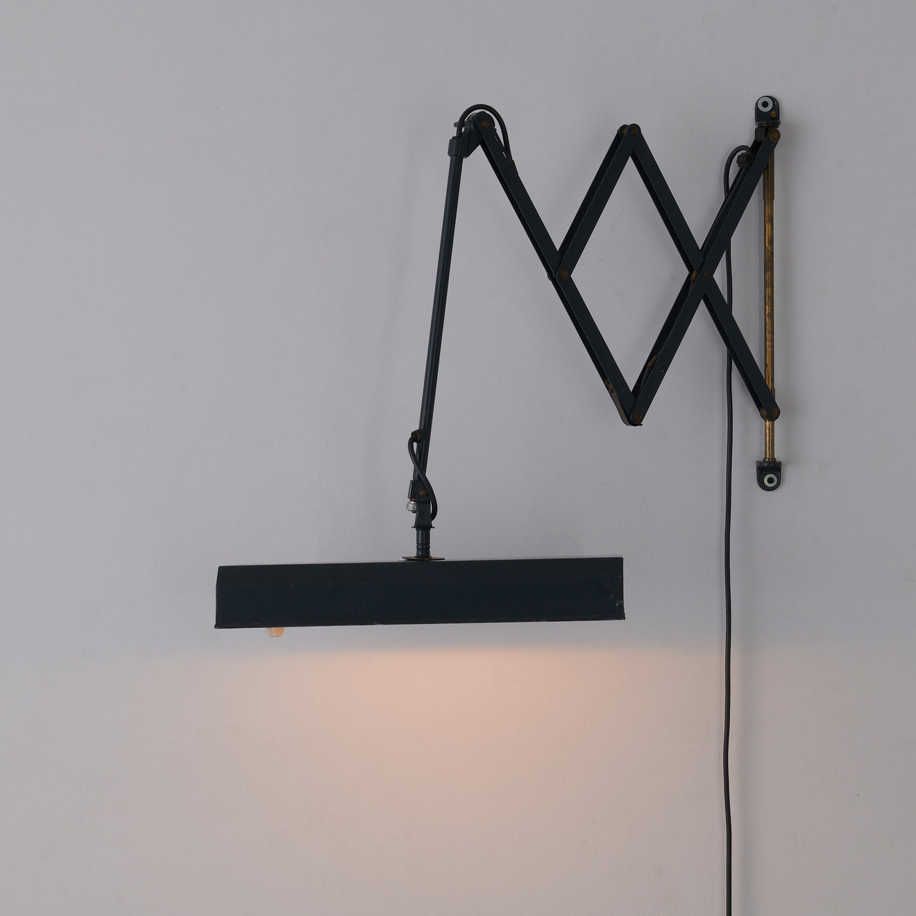 MIDGARD 'NEON' SCISSOR LAMP, VEB RAUMLEUCHTE AUMA