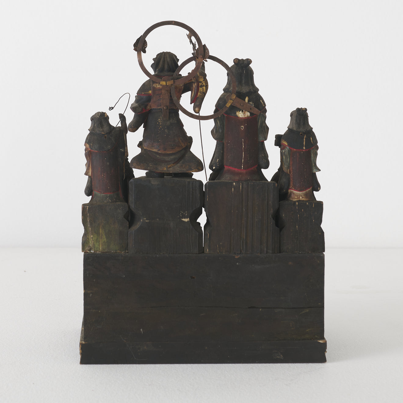 SET OF CARVED WOOD AND POLYCHROME LOHAN