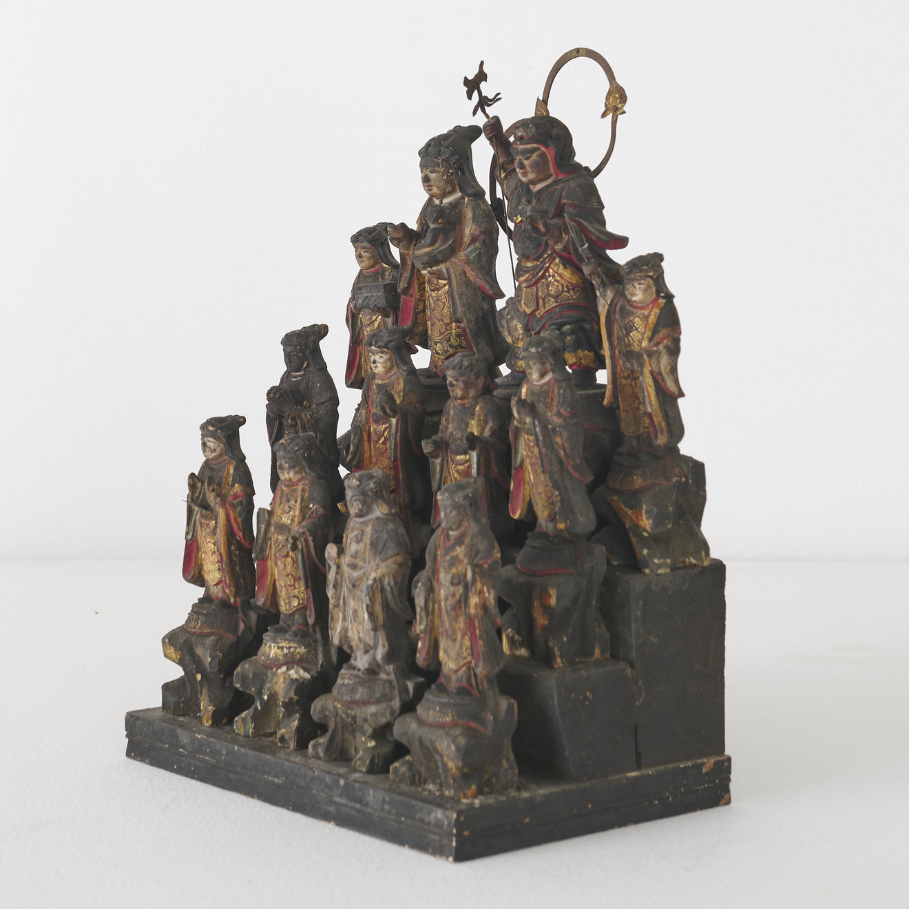 SET OF CARVED WOOD AND POLYCHROME LOHAN